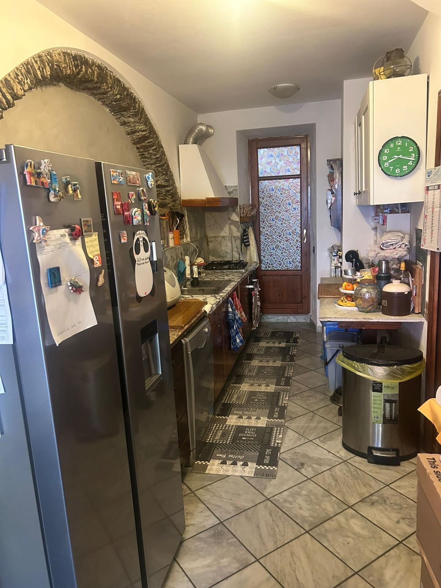 Casa indipendente in affitto a Massa