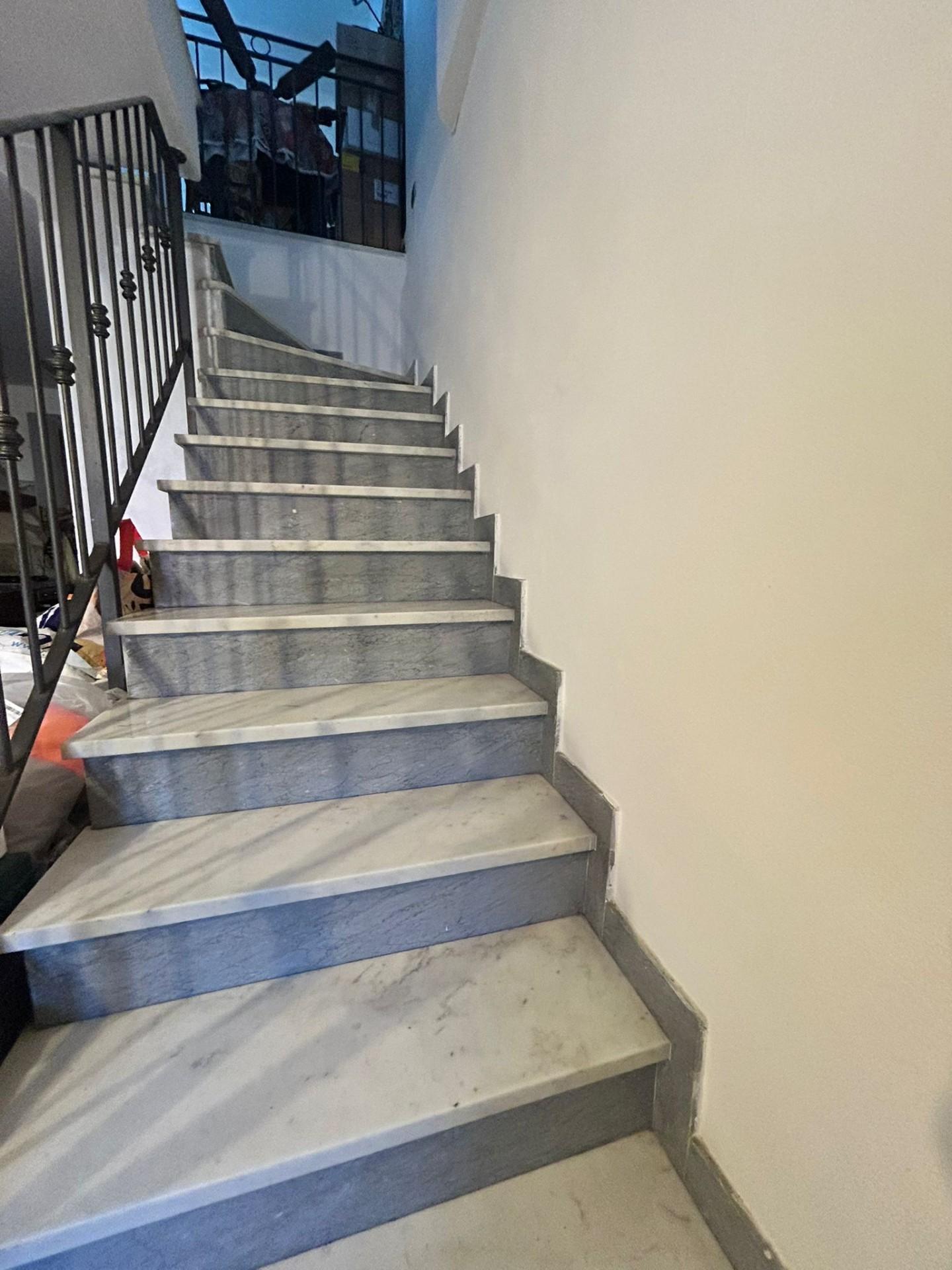 Casa indipendente in affitto a Massa