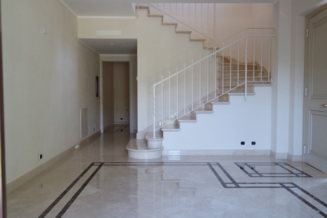Casa indipendente con giardino, Carrara marina di