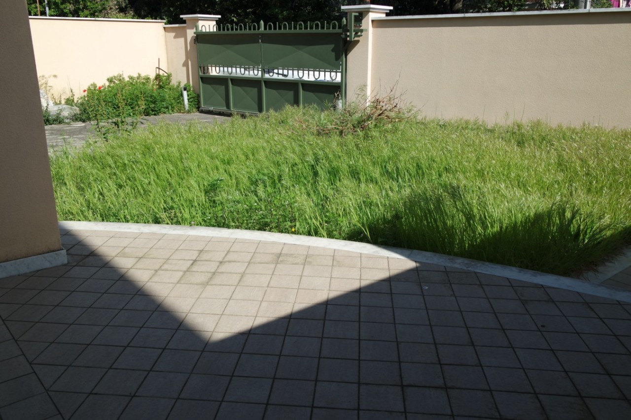 Casa indipendente con giardino, Carrara marina di