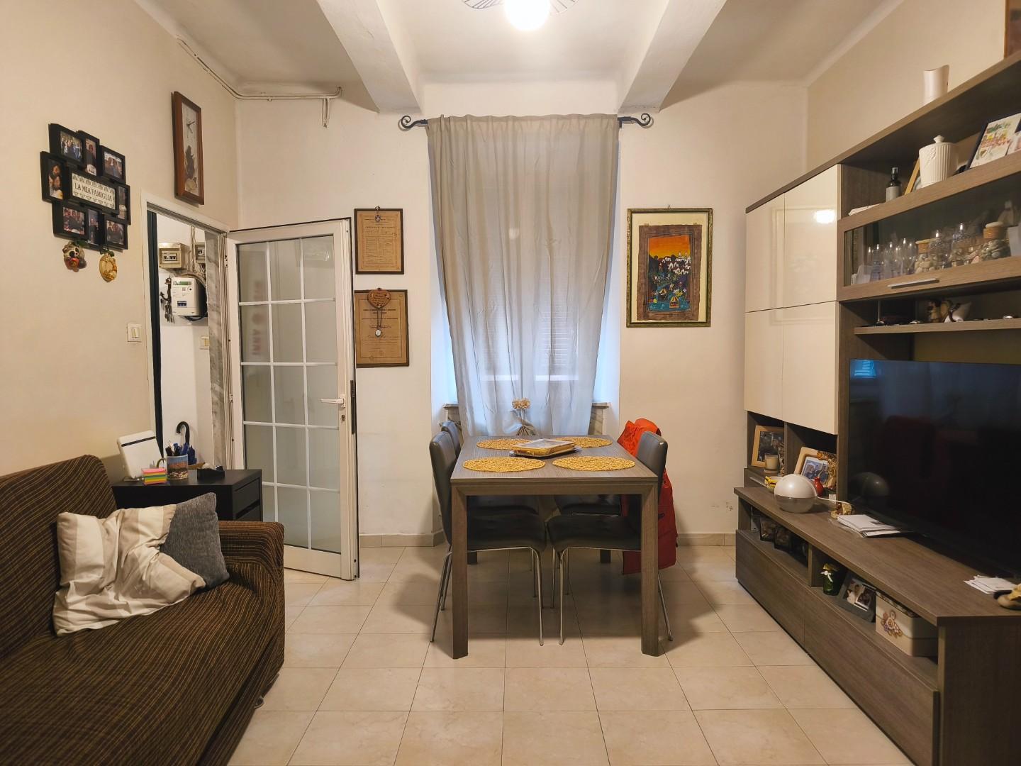 Casa indipendente con giardino, Carrara marina di