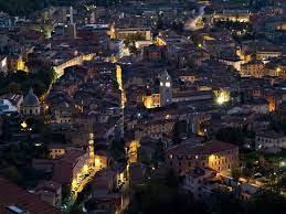 Monolocale arredato in affitto a Carrara