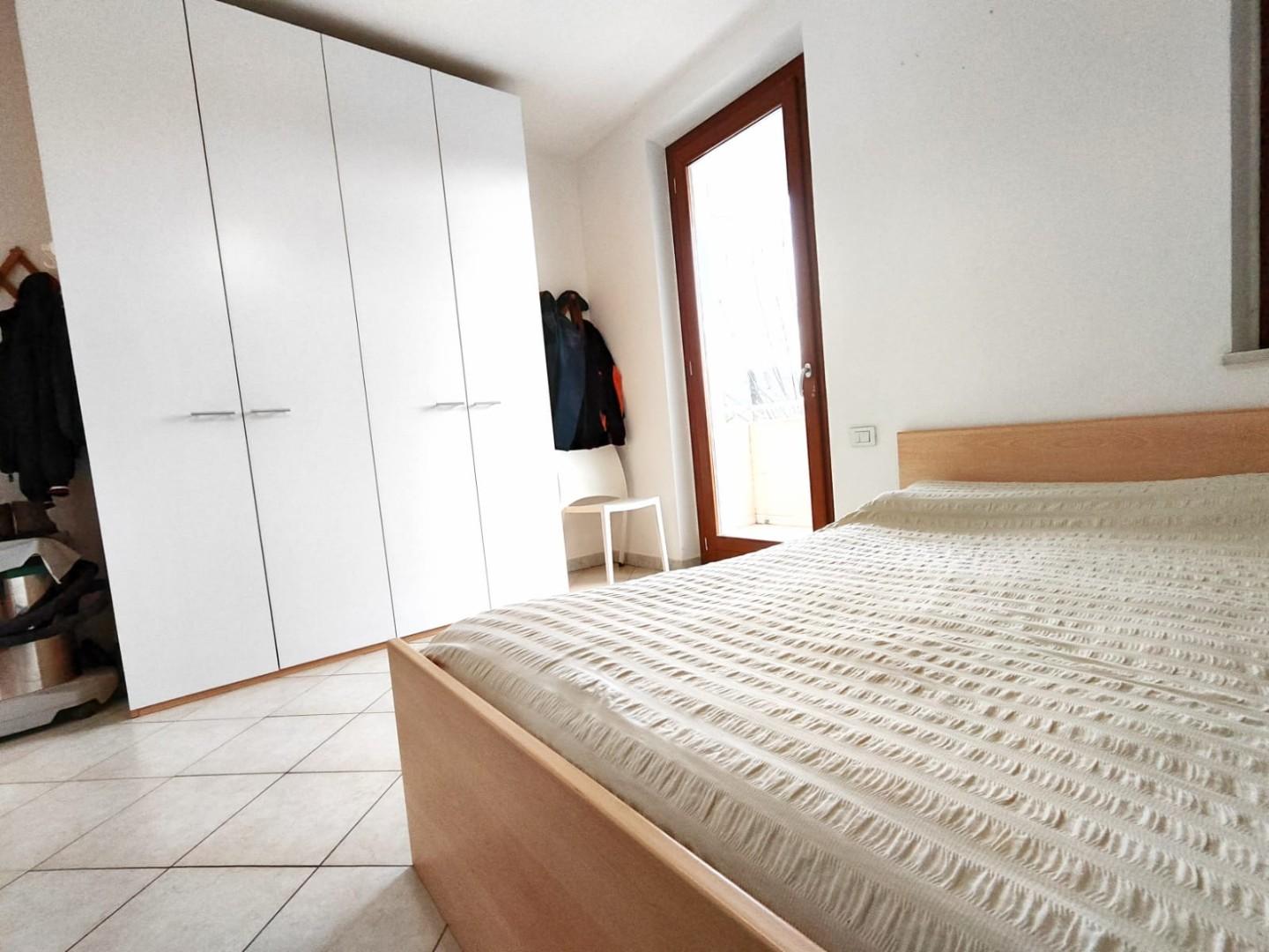 Bilocale arredato in affitto, Carrara marina di