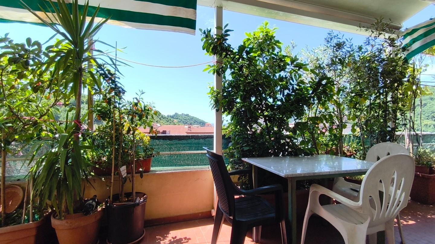 Attico vista mare, Carrara centro