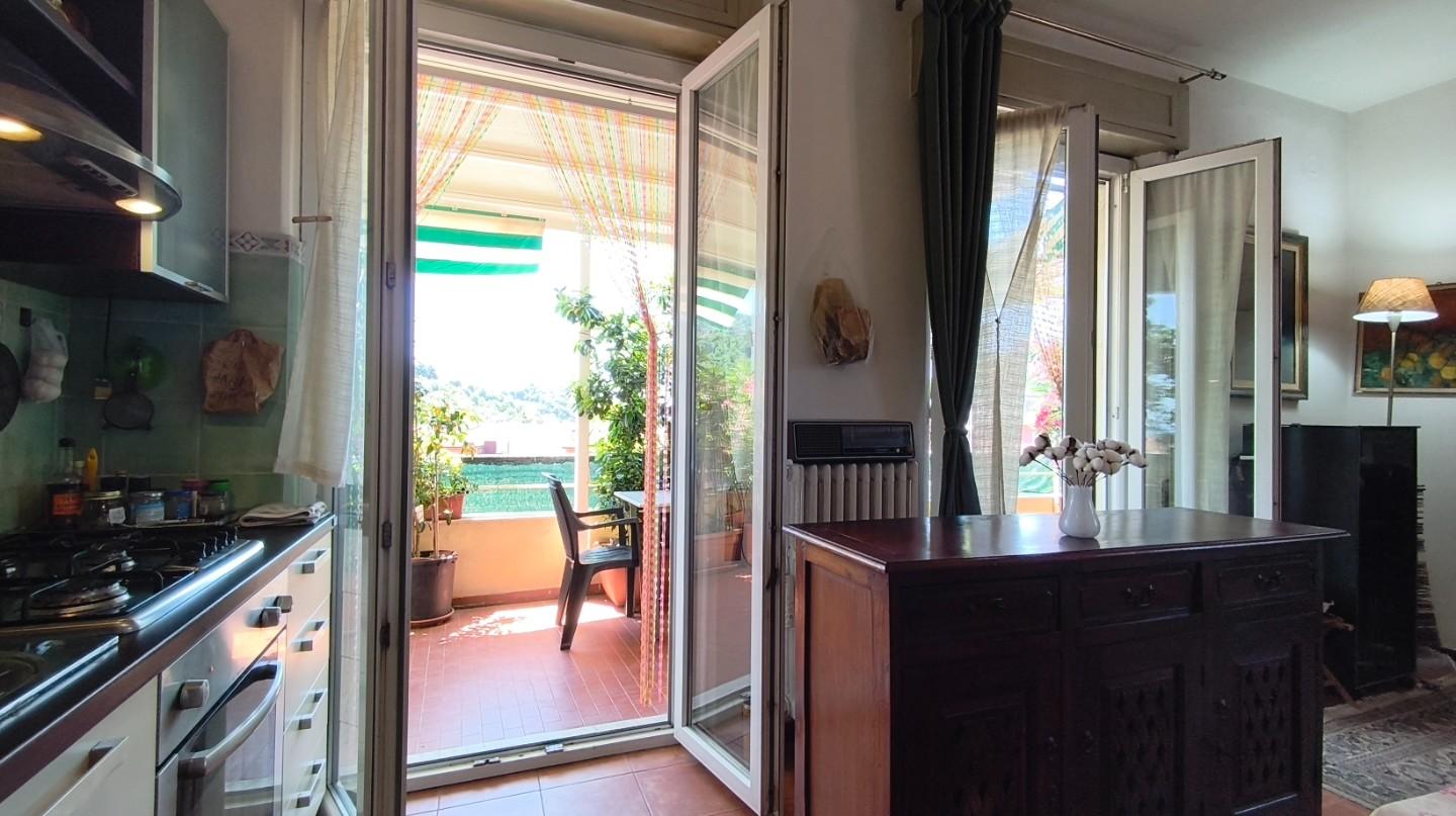 Attico vista mare, Carrara centro