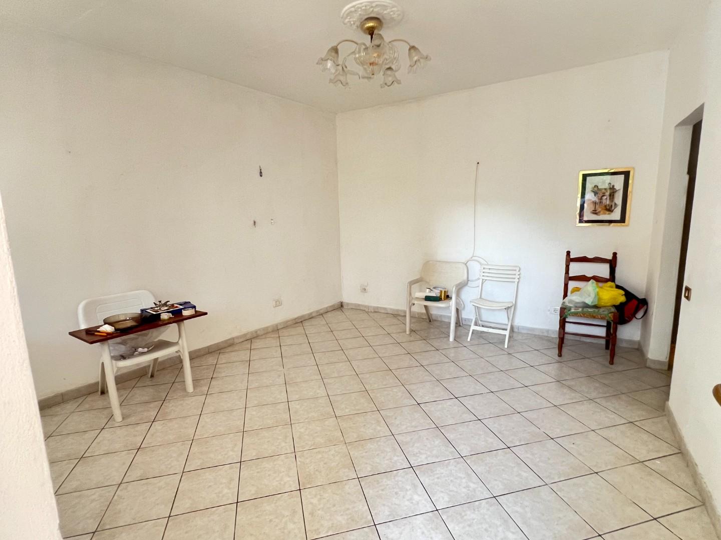 Casa indipendente con terrazzo, Massa borgo del ponte