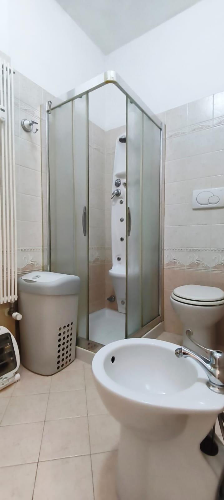 Bilocale arredato in affitto, Carrara marina di