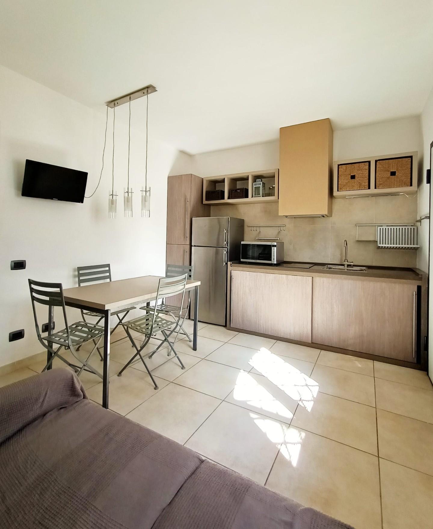 Bilocale con terrazzo, Massa ronchi