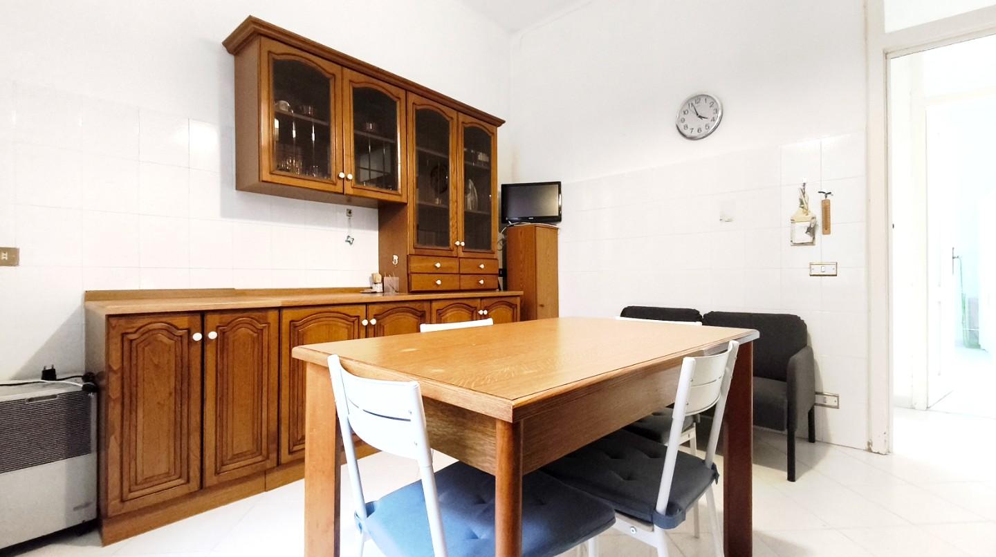 Stanza Singola ristrutturata a Carrara