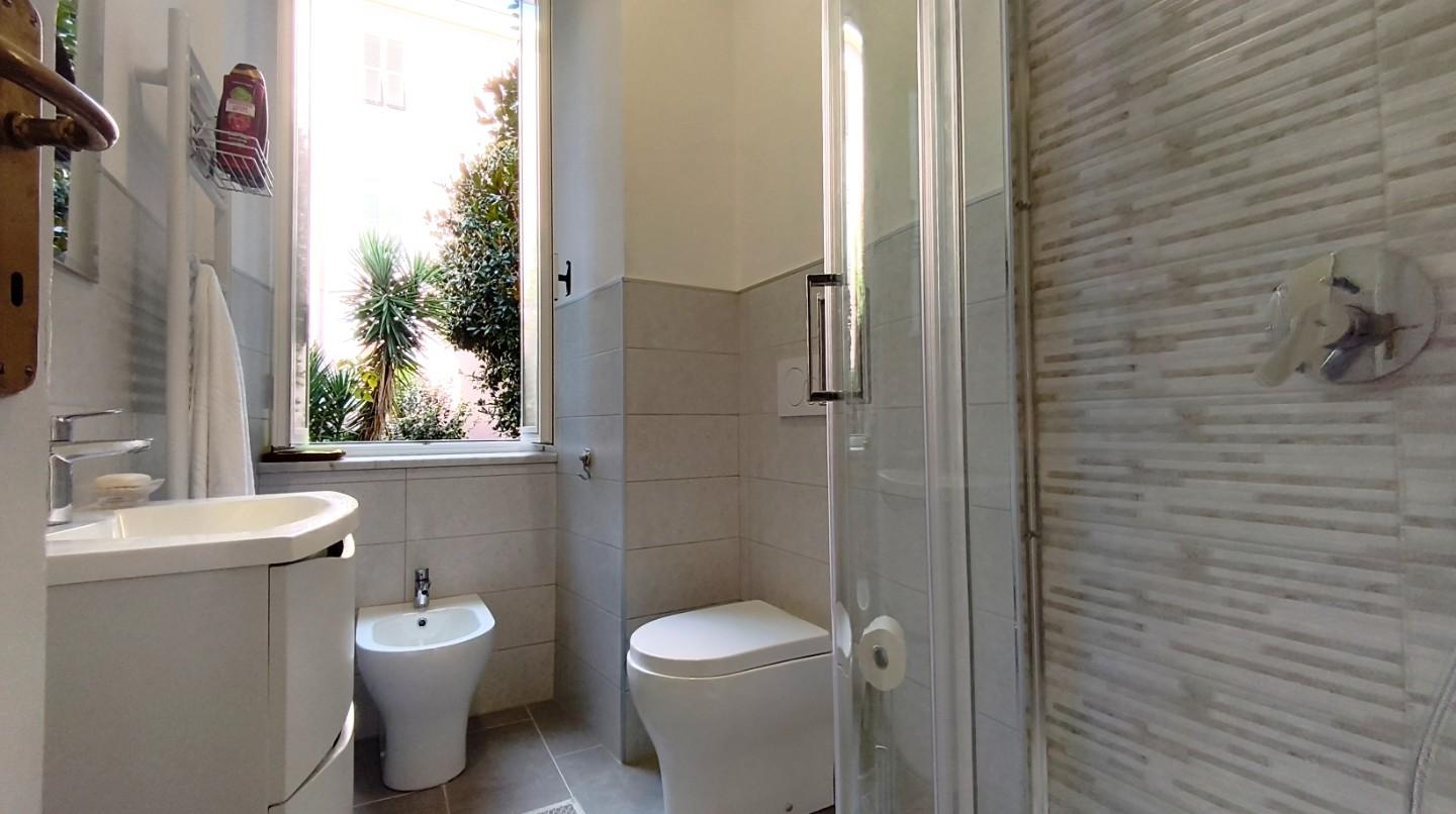 Stanza Singola ristrutturata a Carrara