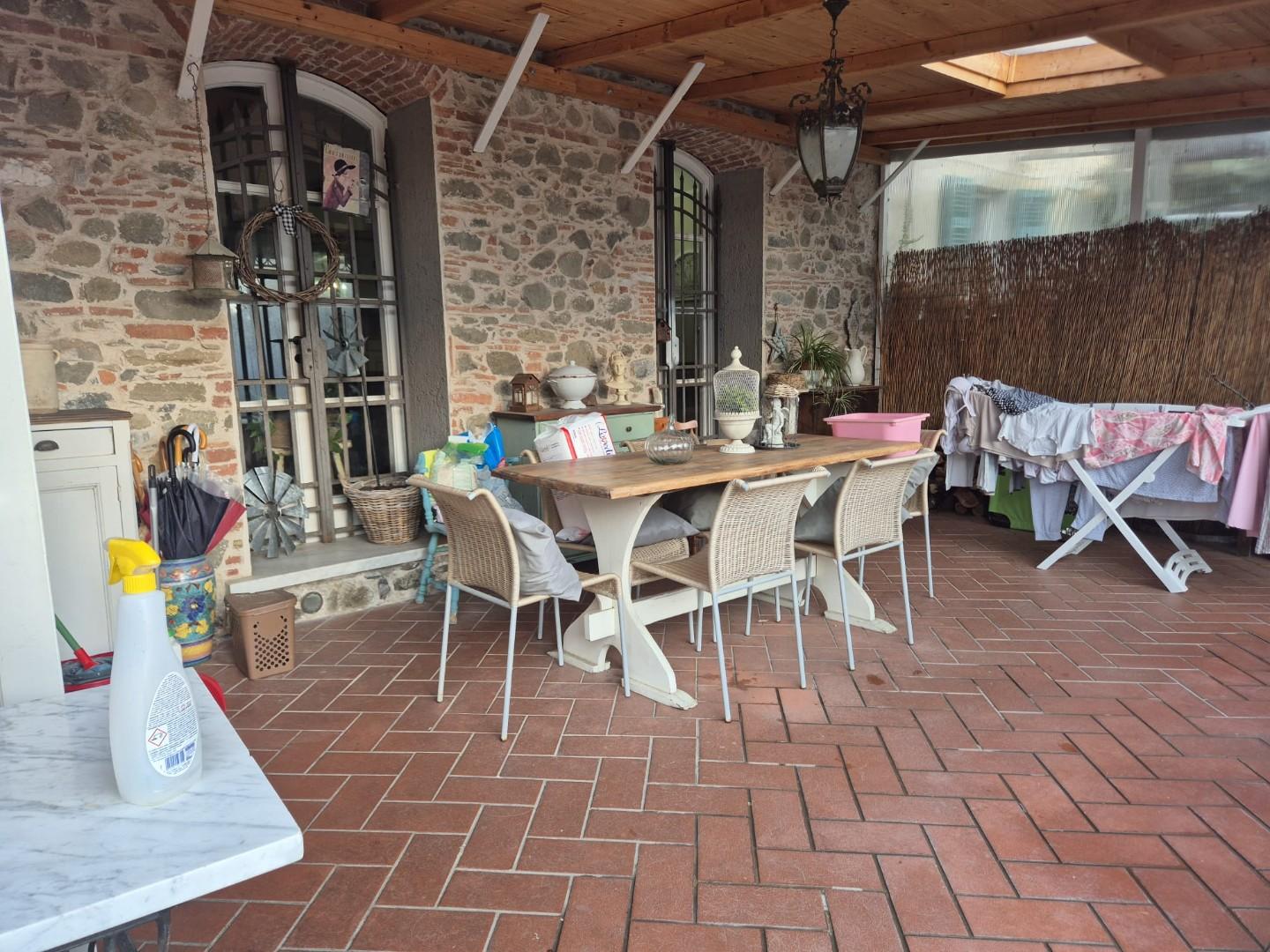 Casa indipendente con giardino, Carrara fossola
