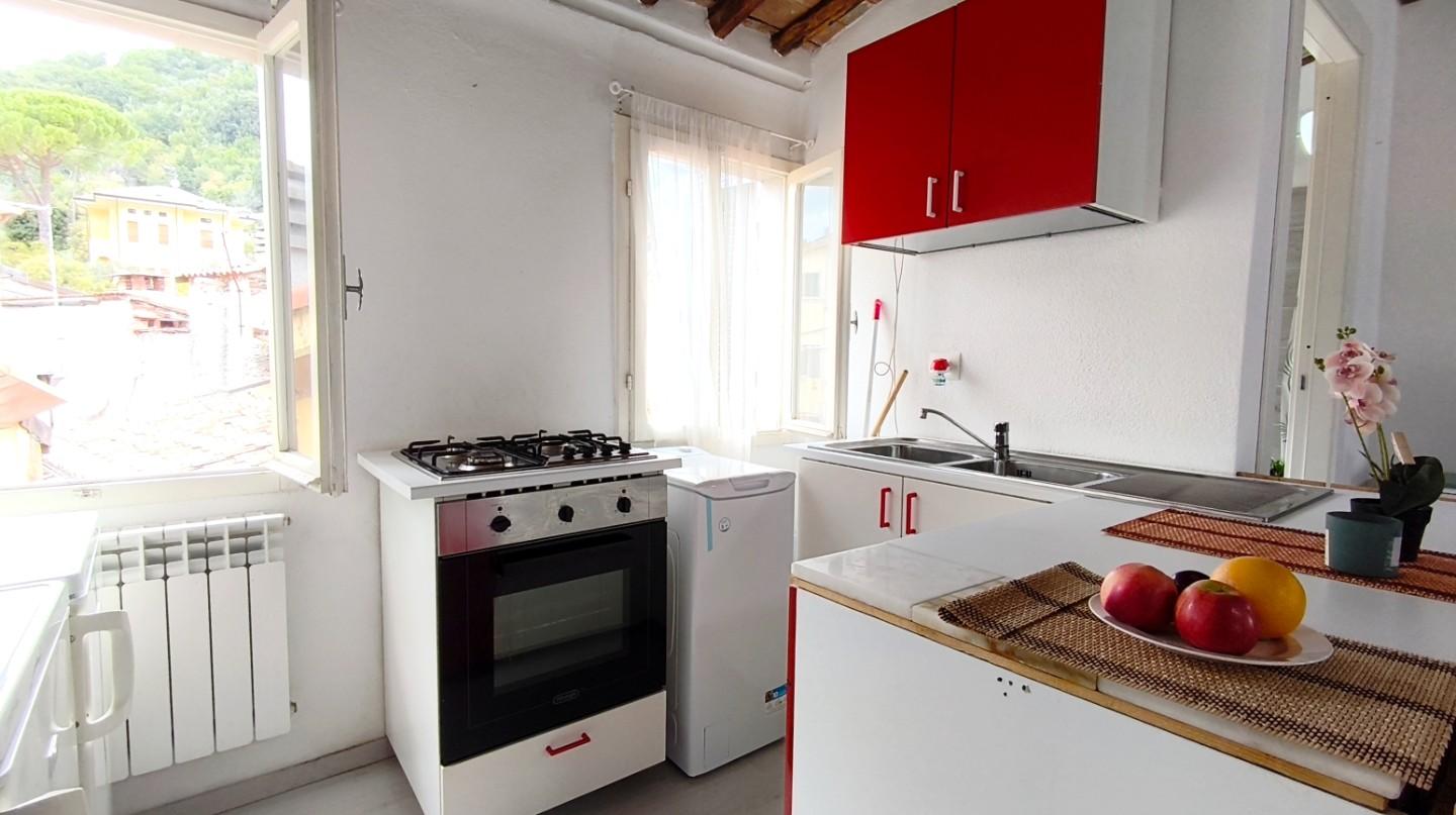 Monolocale arredato in affitto, Carrara centro