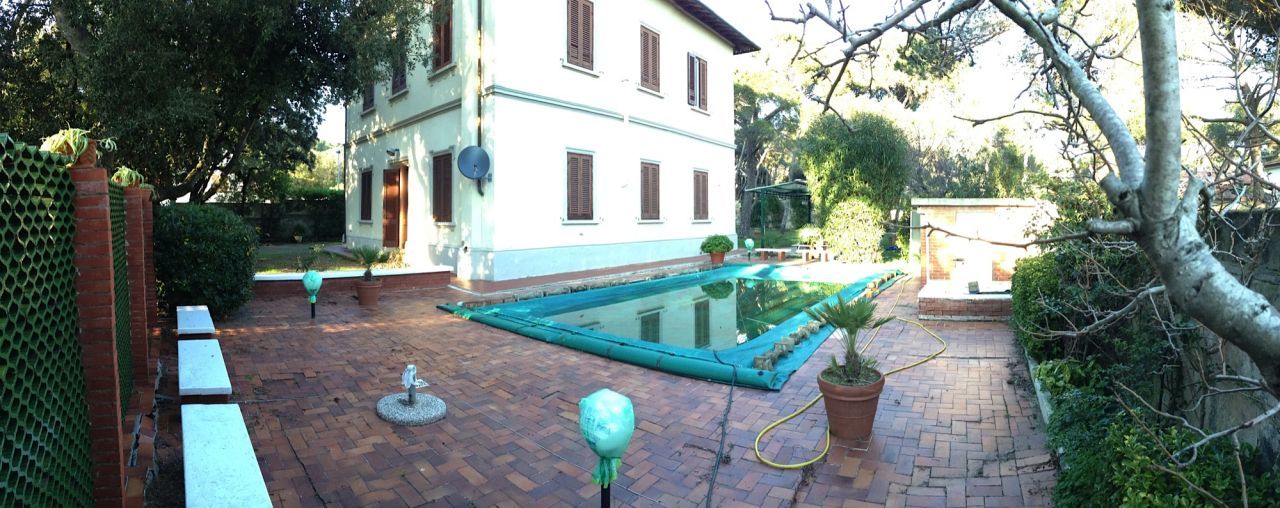 Casa indipendente con giardino, Livorno quercianella