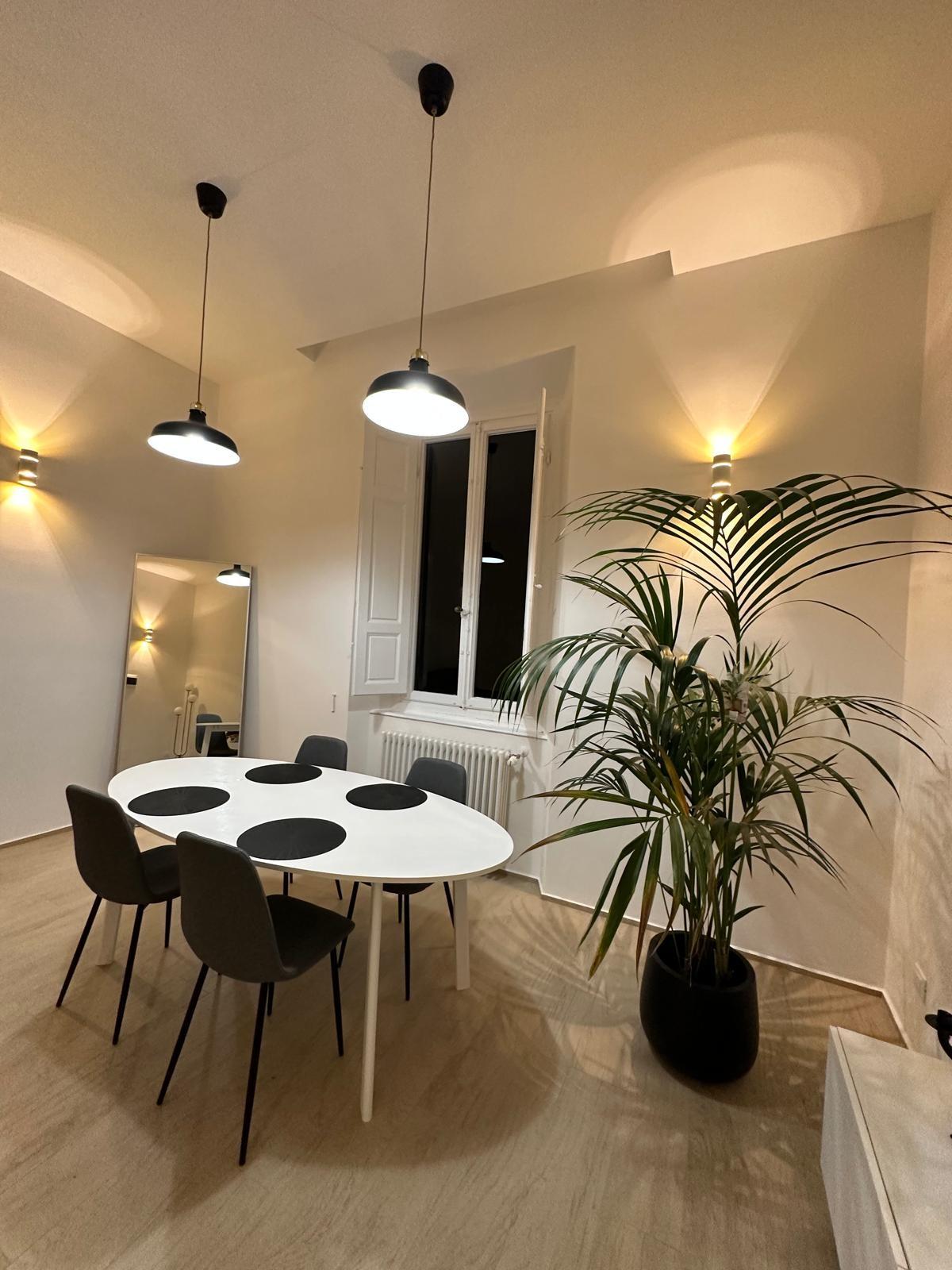 Appartamento arredato in affitto, Livorno viale italia