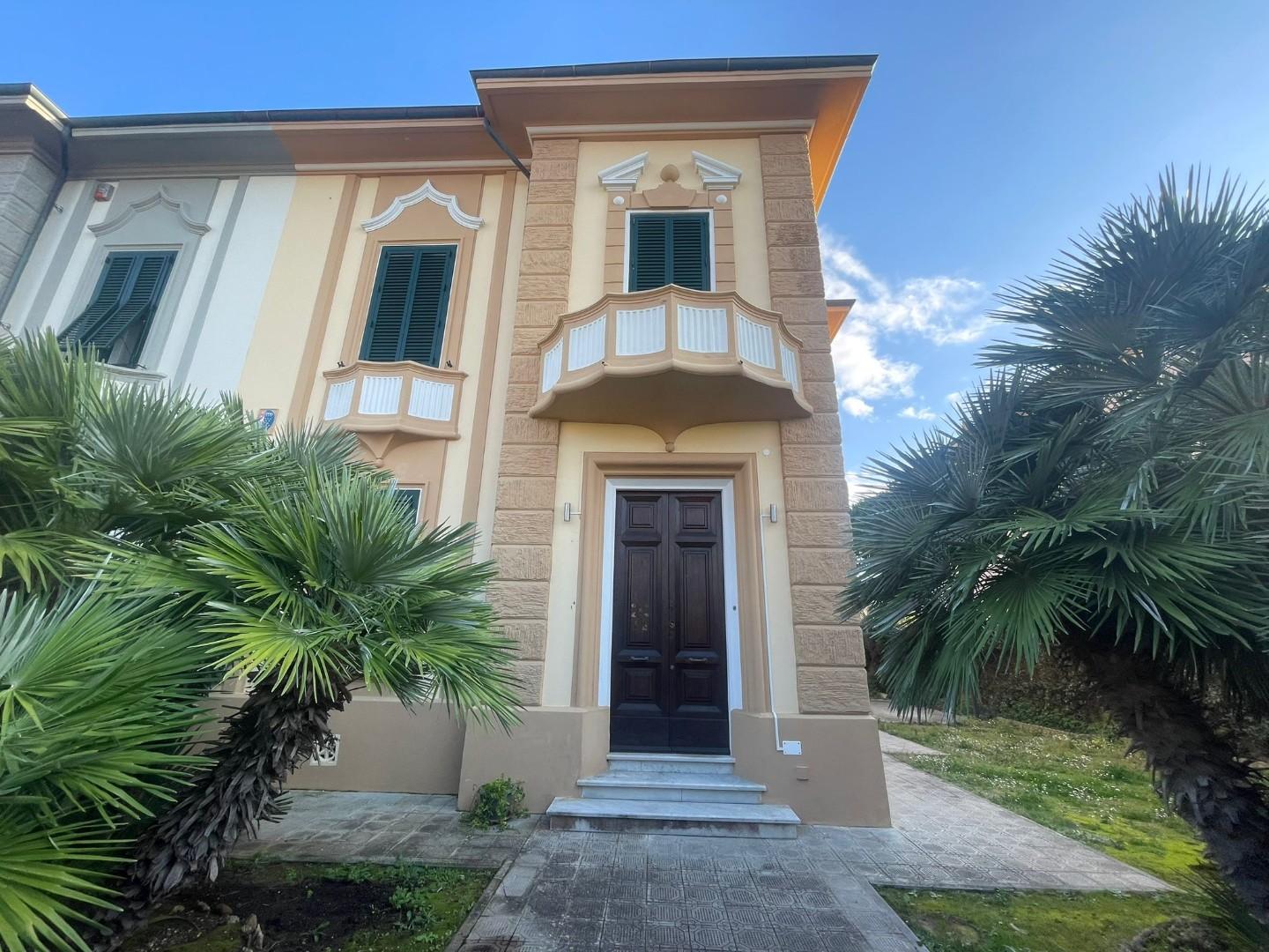 Villa con giardino, Livorno accademia