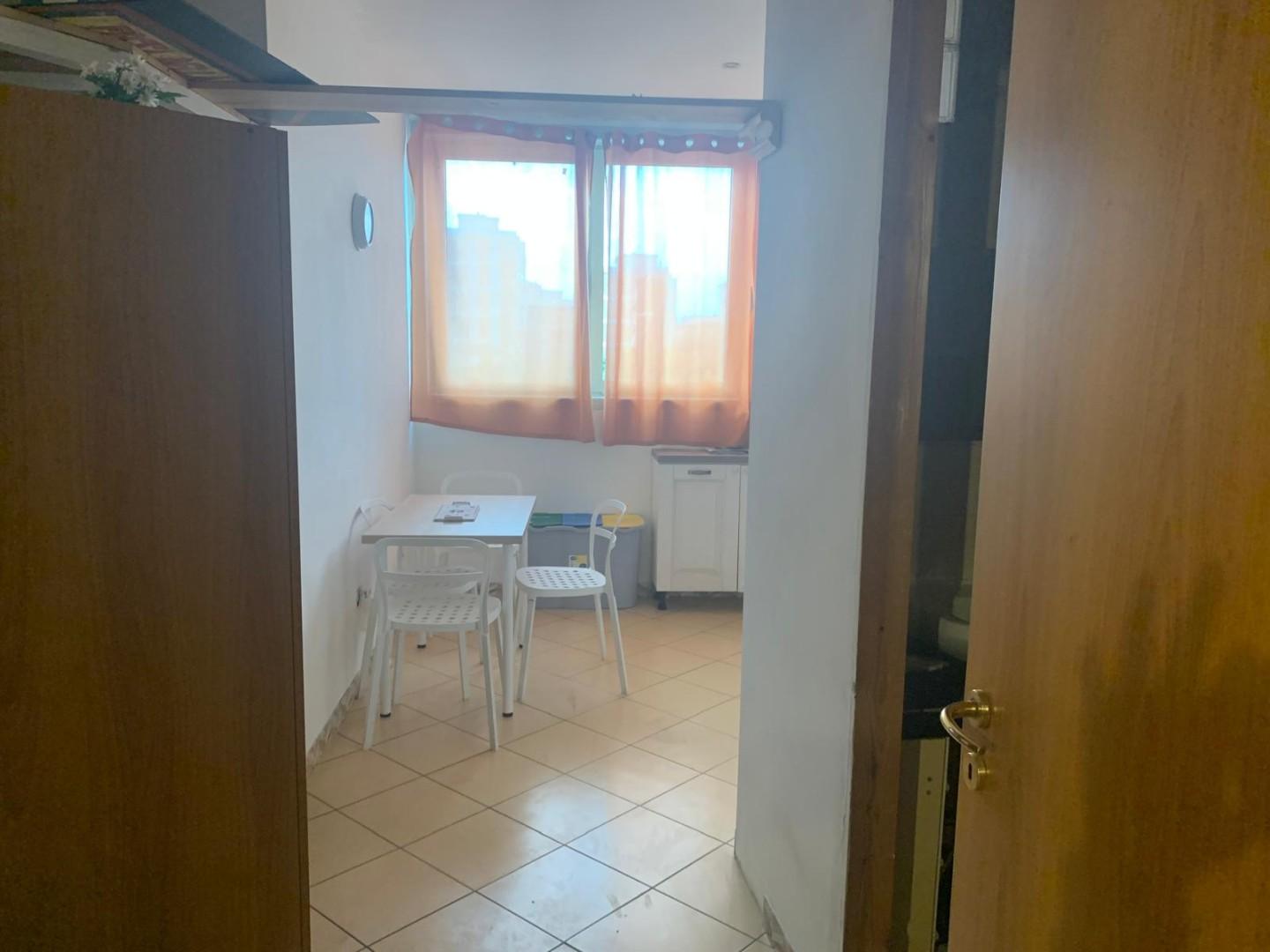 Trilocale arredato in affitto, Livorno salviano