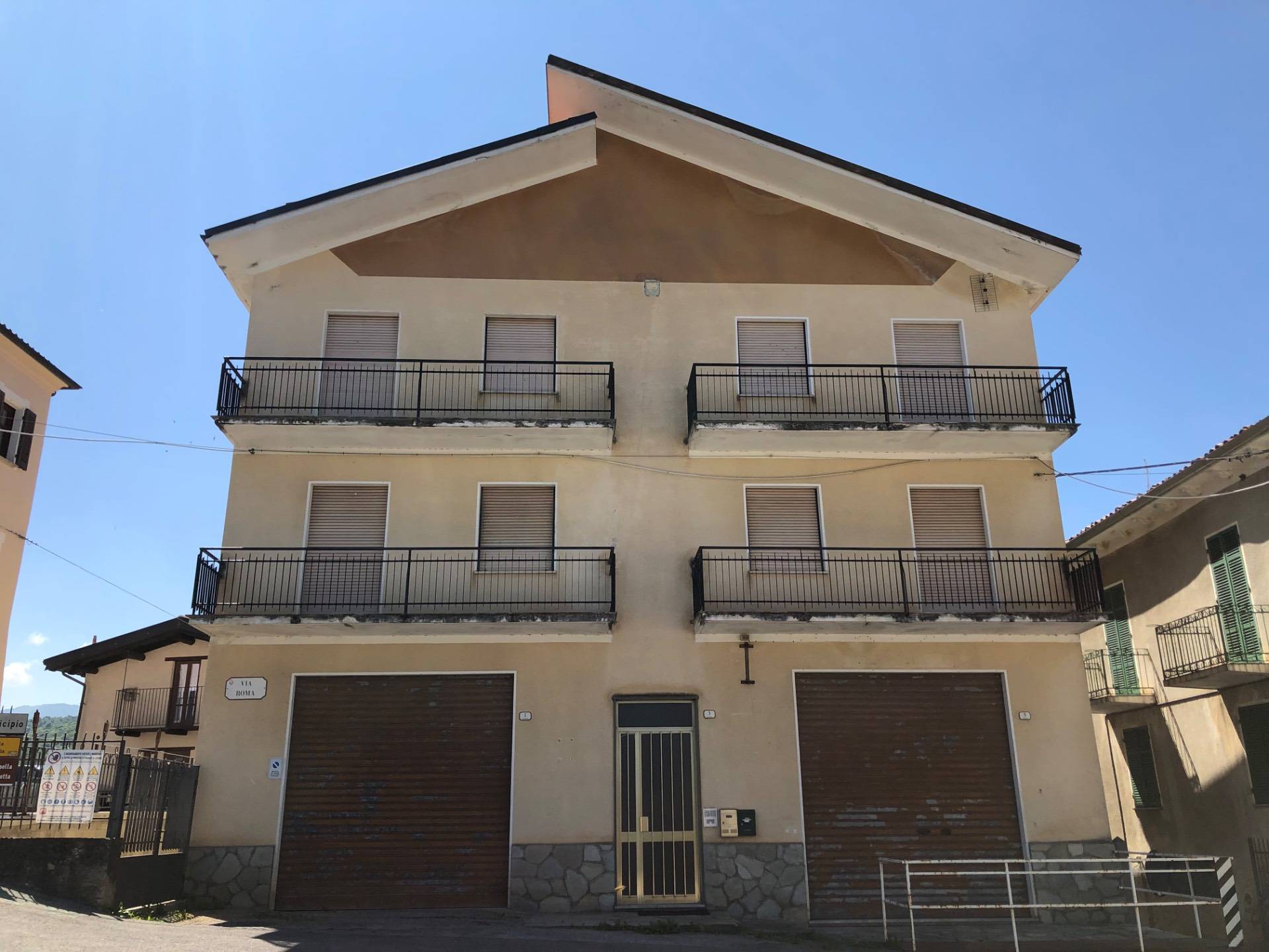 Palazzo intero stabile in vendita a Montaldo di Mondov