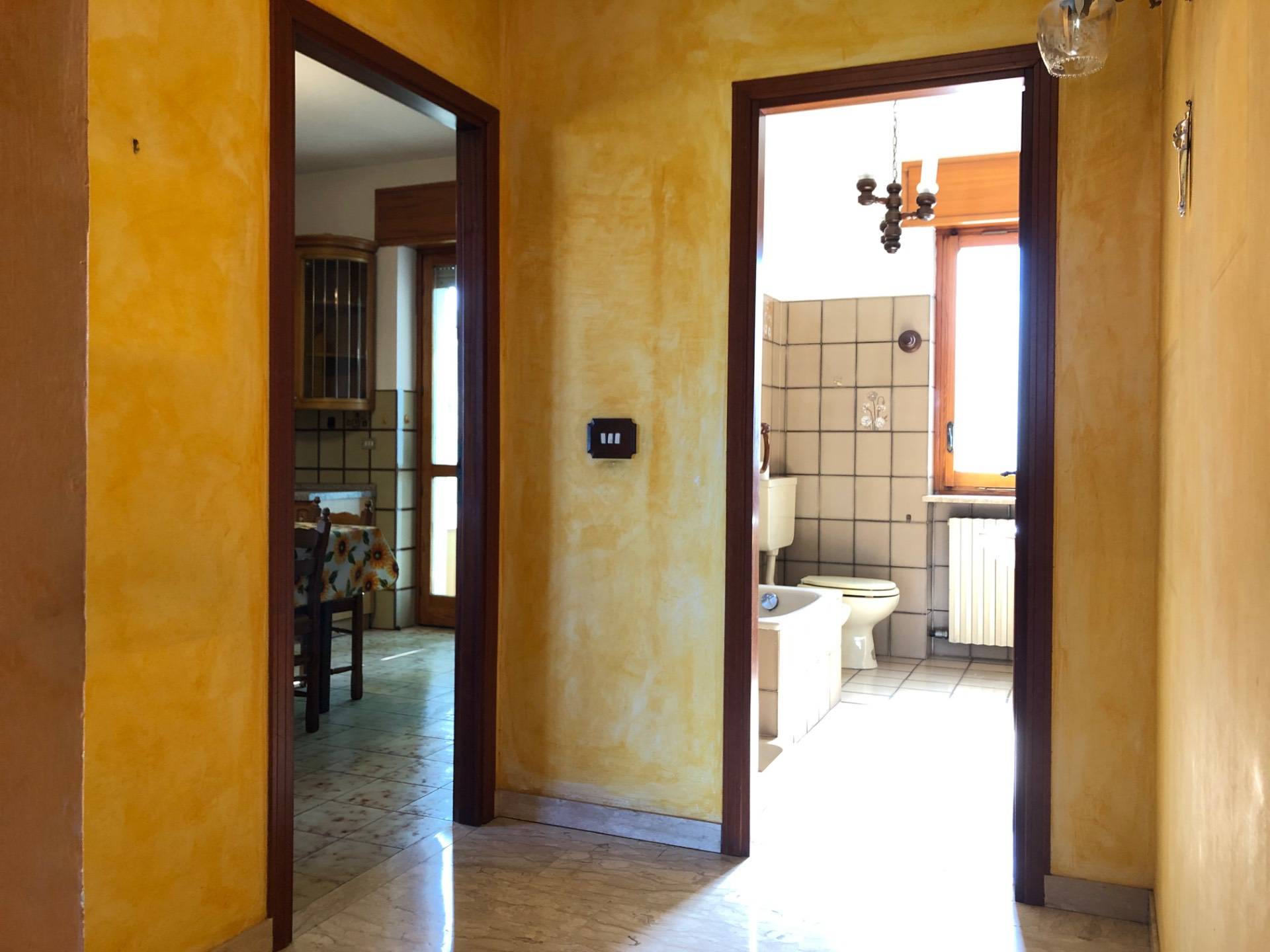 Casa semindipendente in vendita a Mondov, Frazioni