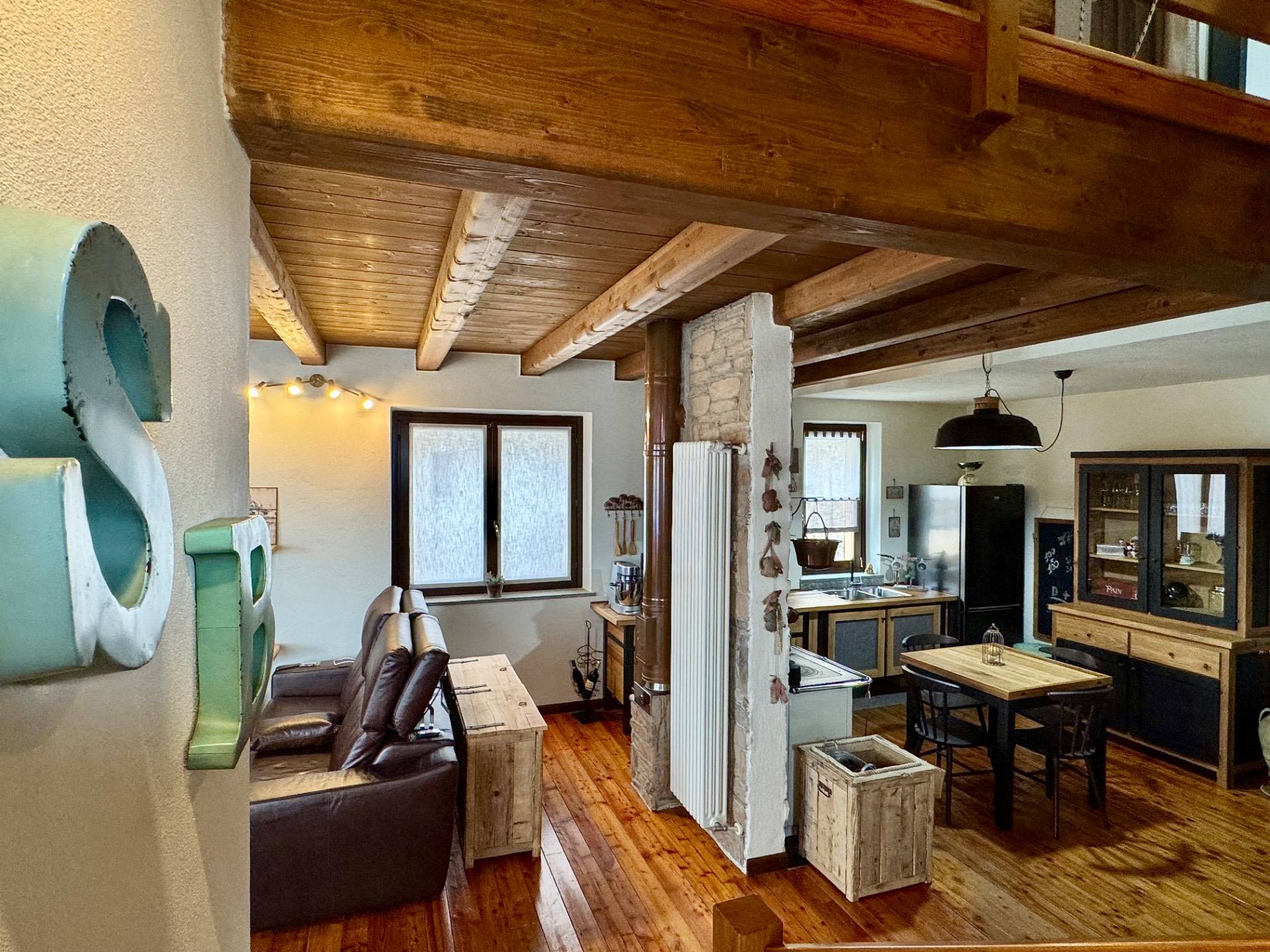 Villa in vendita a Scagnello