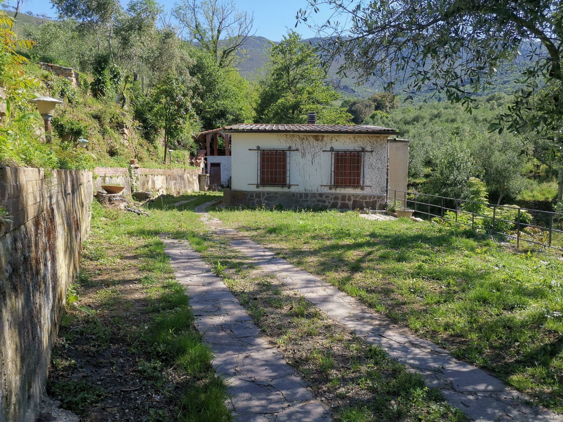 Casa indipendente in vendita a Calci