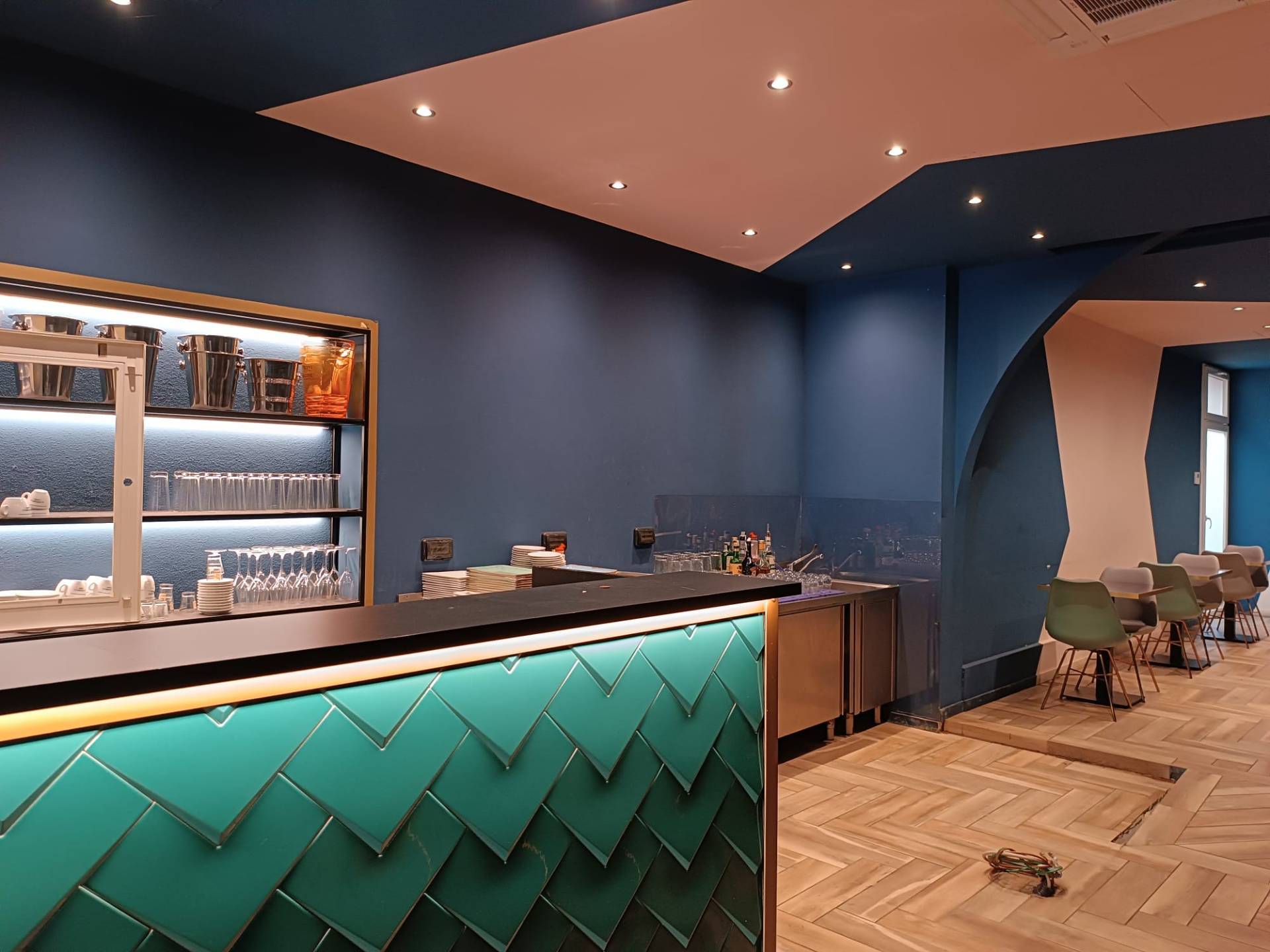 Locale commerciale in affitto a Pontedera, Villaggio Piaggio