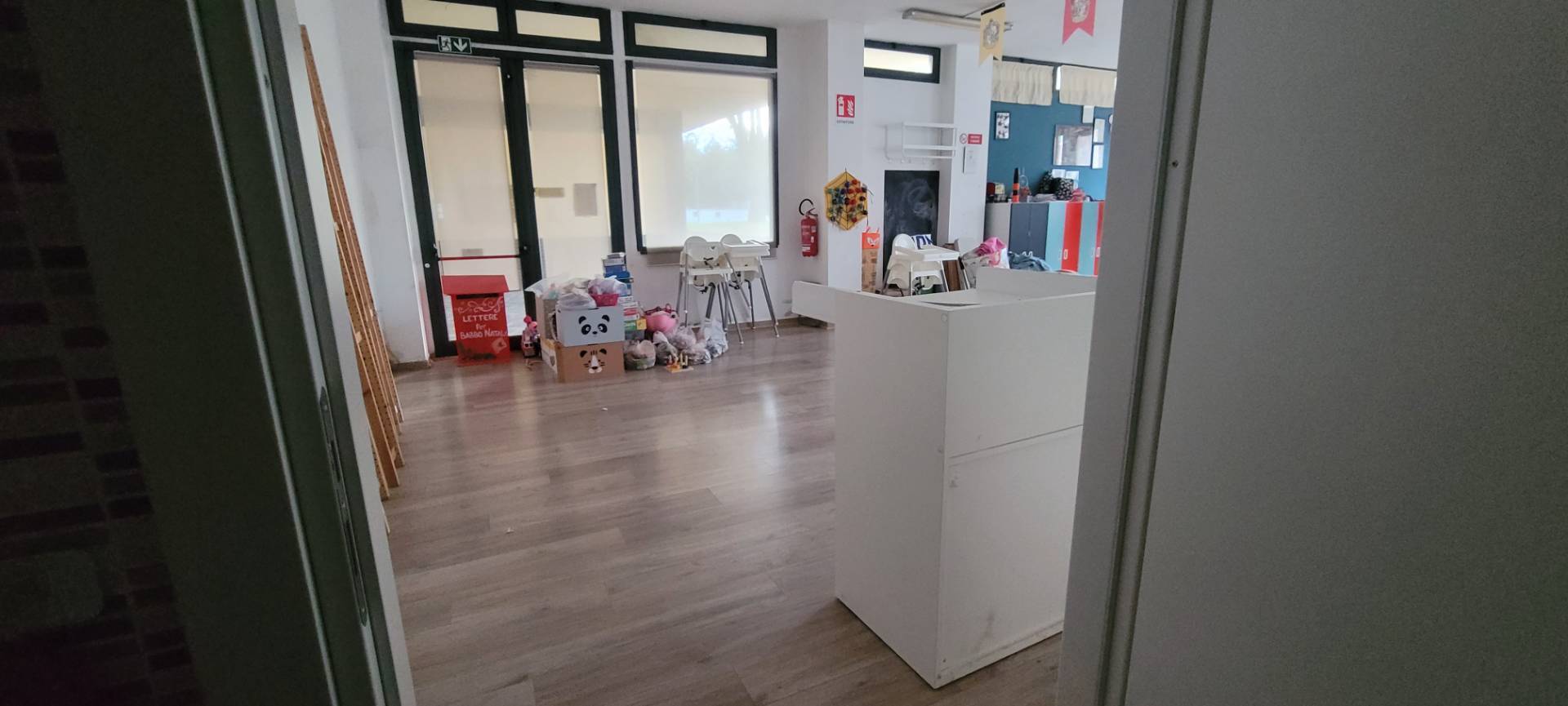 Locale commerciale in affitto a Cascina