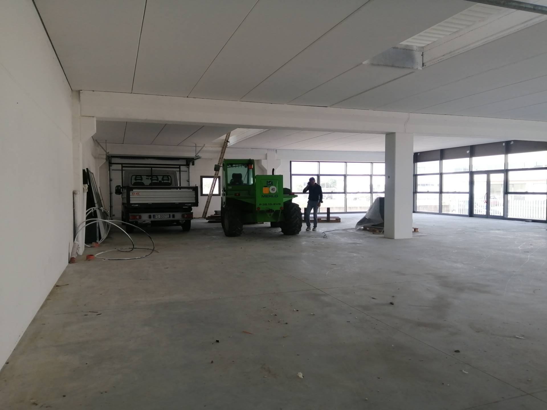 Attivit commerciale in affitto a Ponsacco