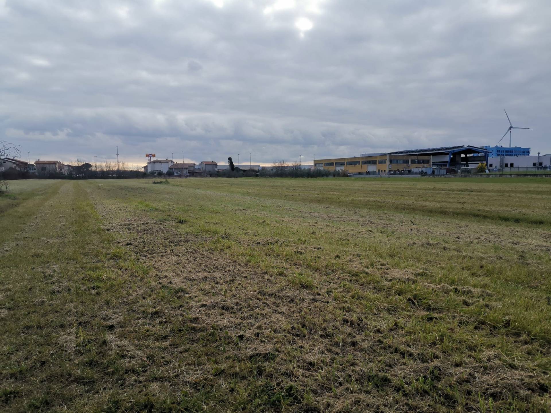 Terreno edificabile in vendita a Pontedera, Gello