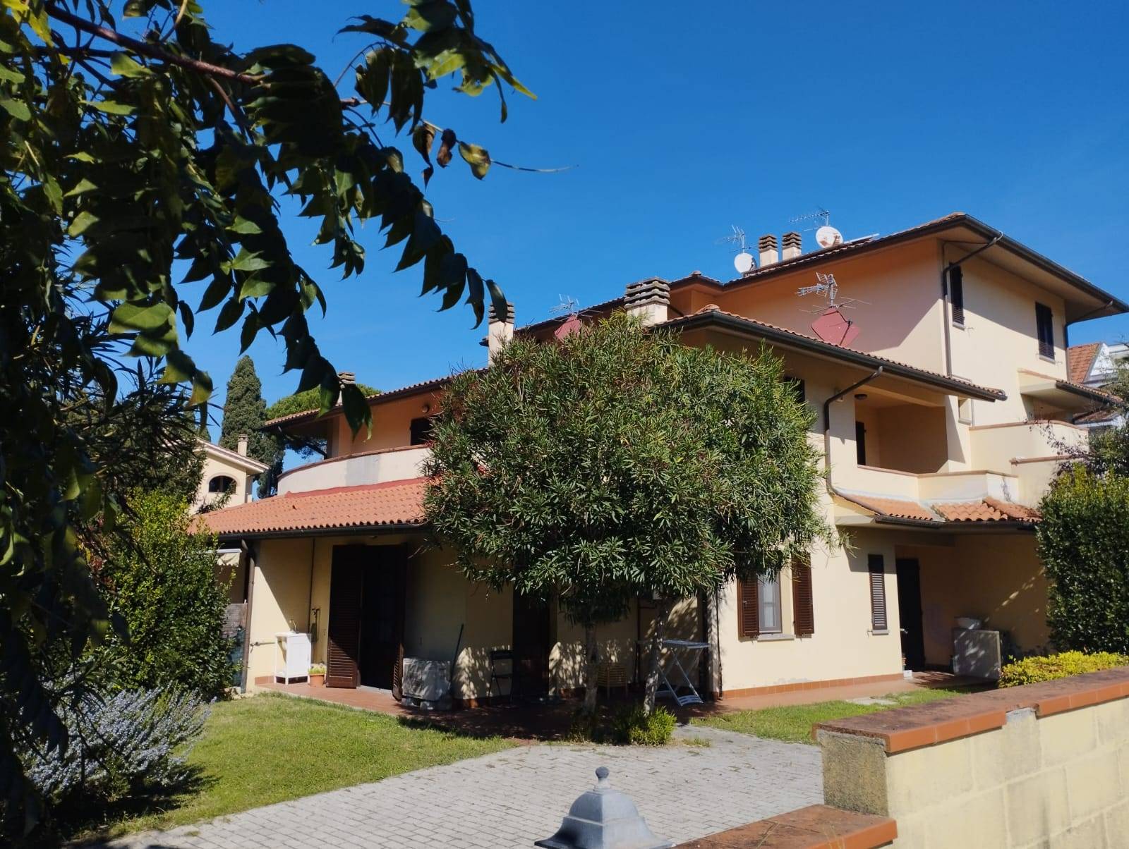 Appartamento in vendita a Pontedera, Montecastello