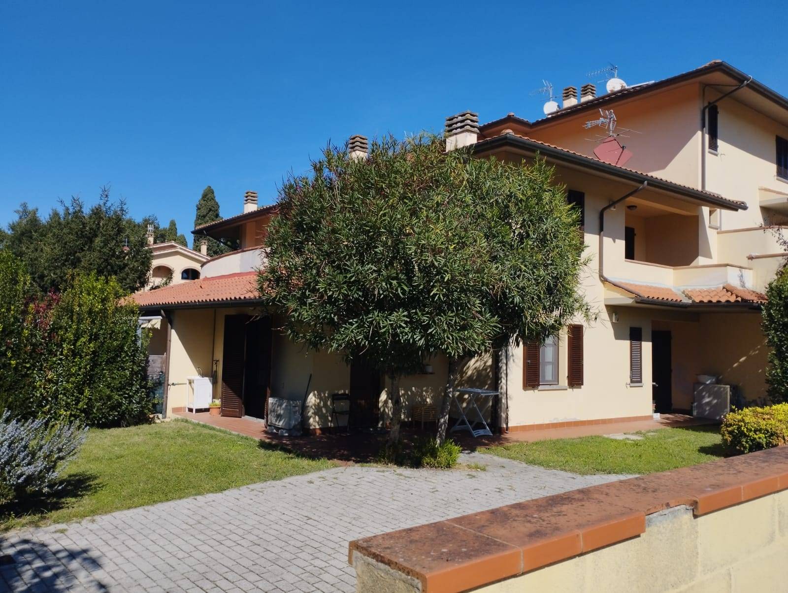 Appartamento in vendita a Pontedera, Montecastello