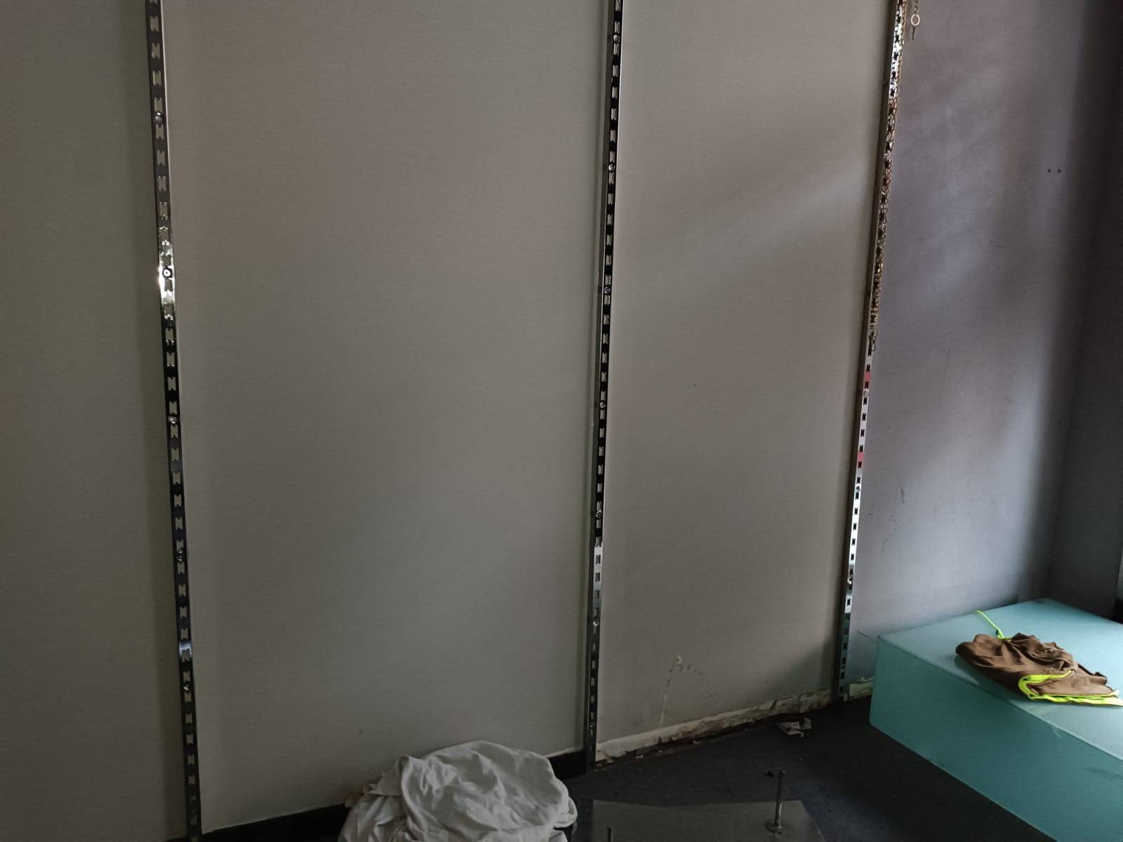 Locale commerciale in affitto a Pontedera, Centro