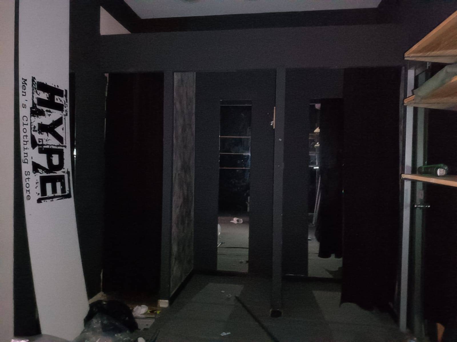 Locale commerciale in affitto a Pontedera, Centro