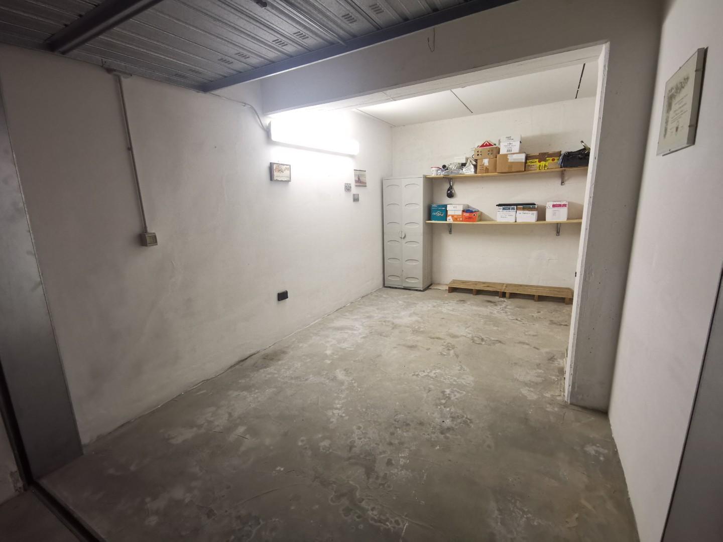 Box/Garage 13mq in vendita a Fucecchio