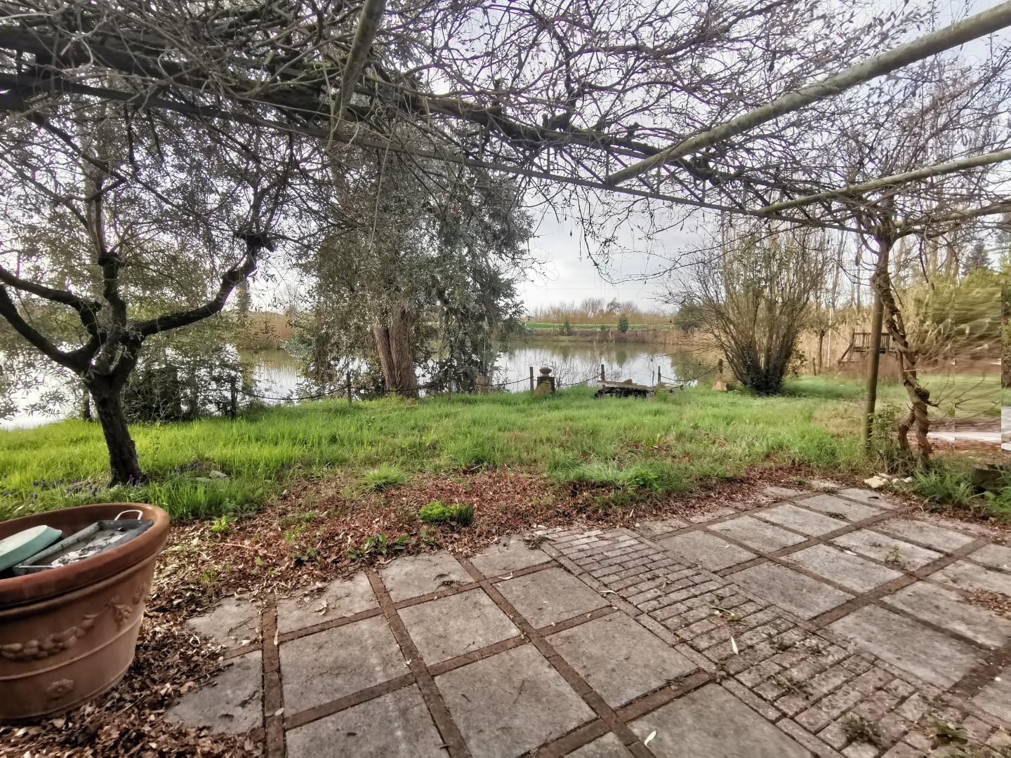 Casa indipendente con giardino a Fucecchio