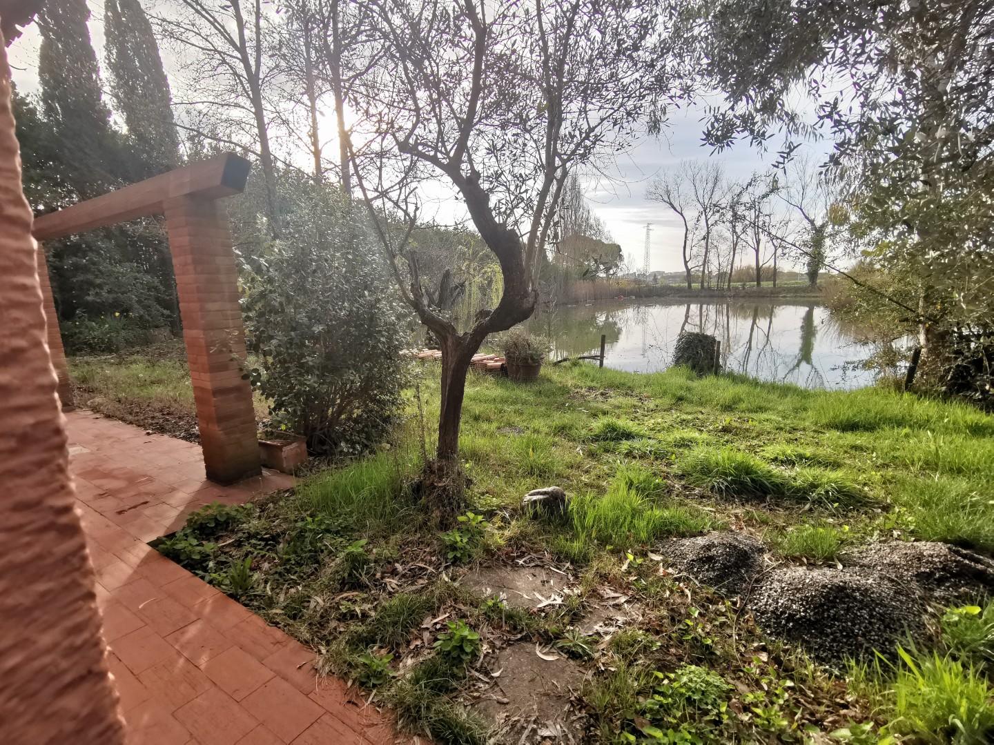 Casa indipendente con giardino a Fucecchio