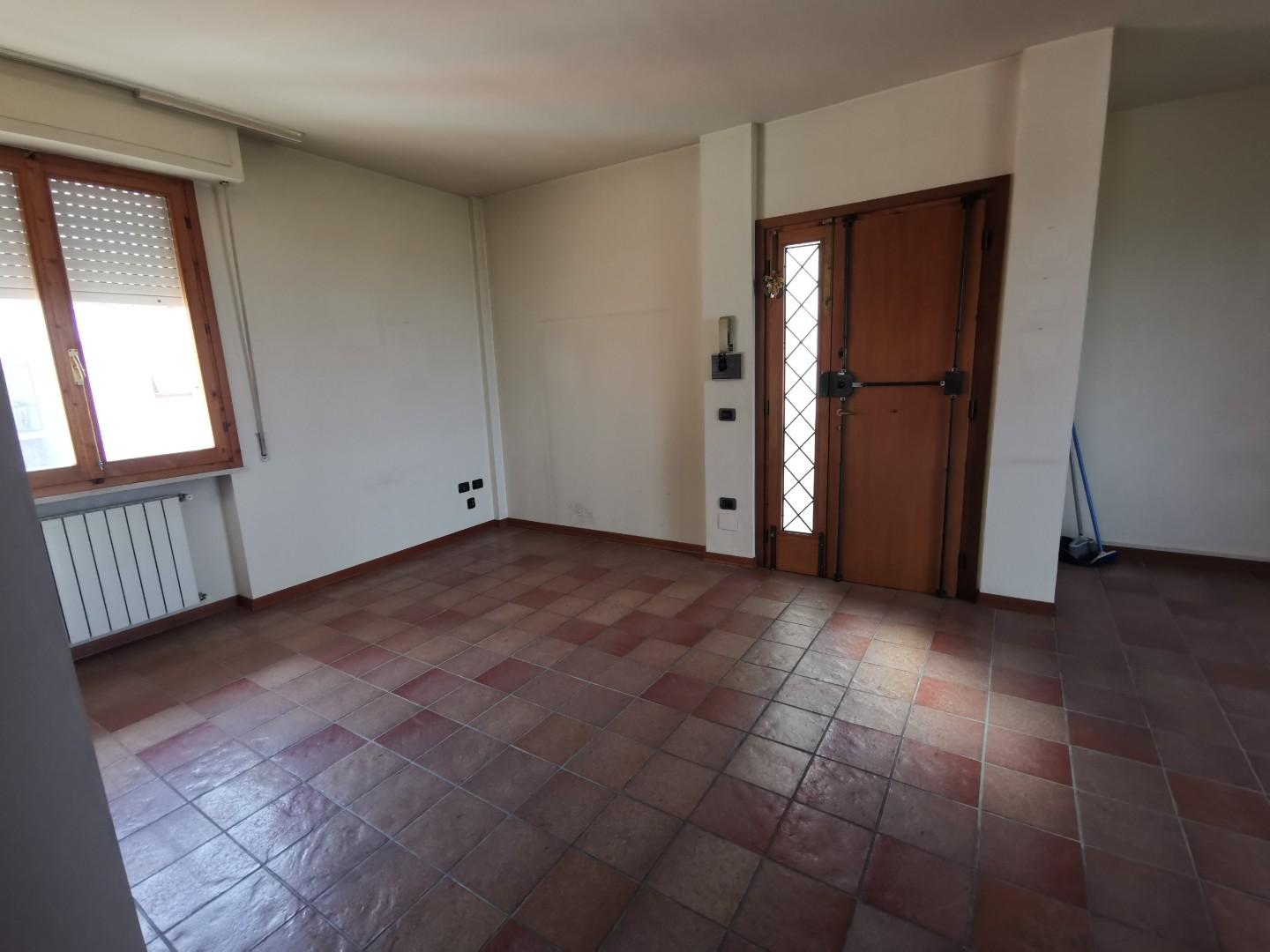 Appartamento con terrazzo a Santa Croce sull'Arno