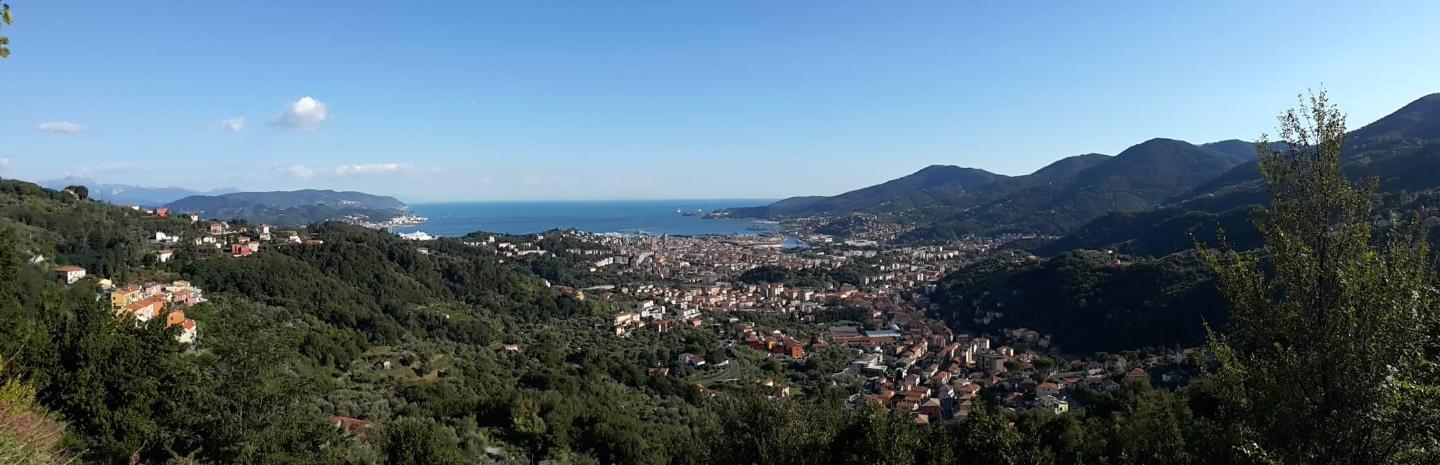 Villa con giardino, La Spezia marinasco stra'