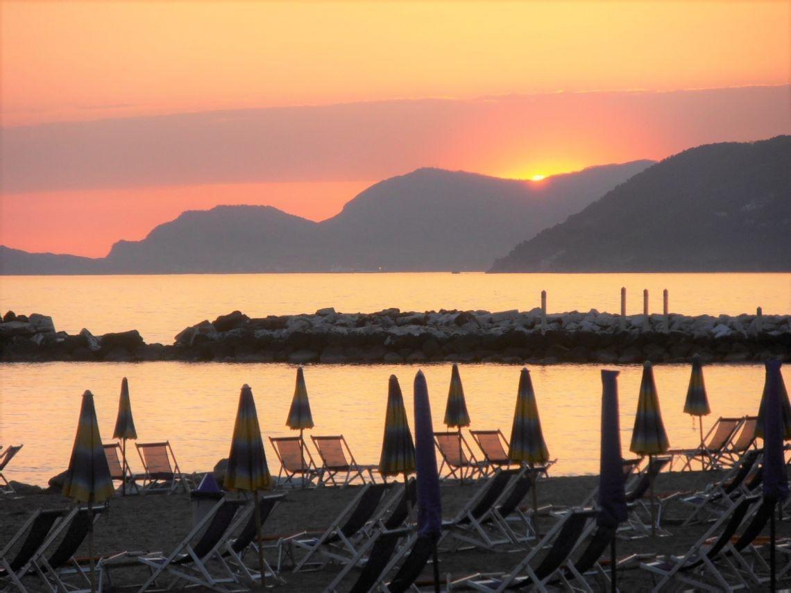 Quadrilocale vista mare, Massa marina di