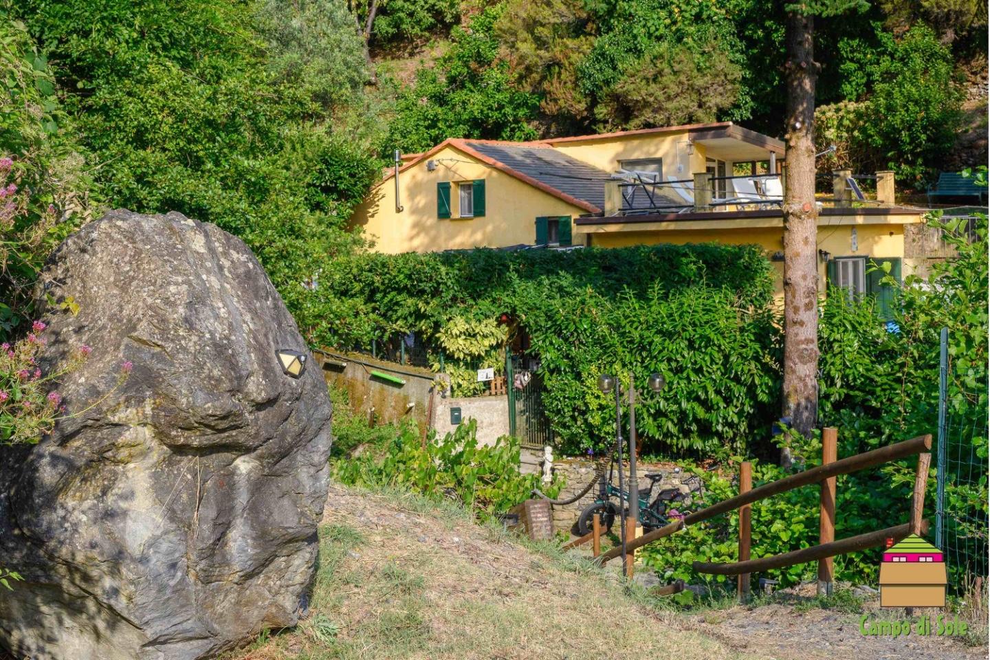 Villa con giardino a Levanto