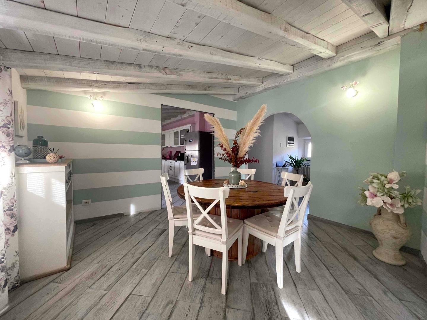 Casa indipendente con giardino a Beverino