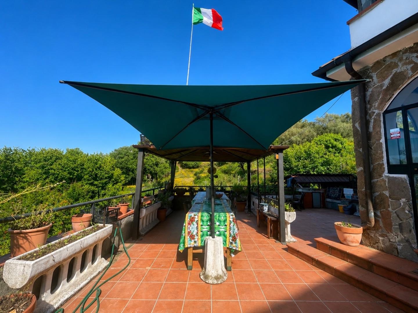 Casa indipendente in vendita a Vezzano Ligure