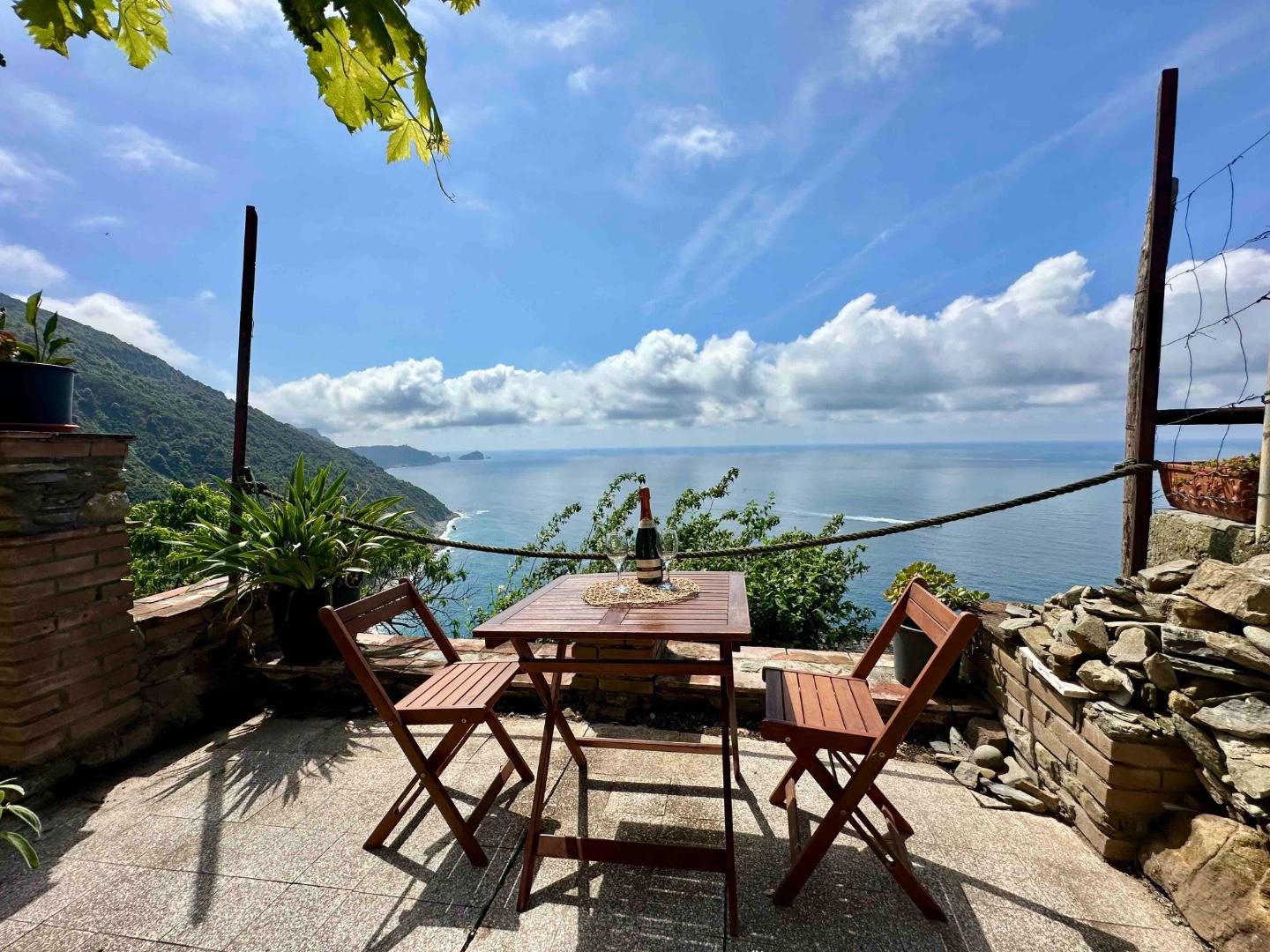 Casa indipendente con terrazzo, La Spezia campiglia