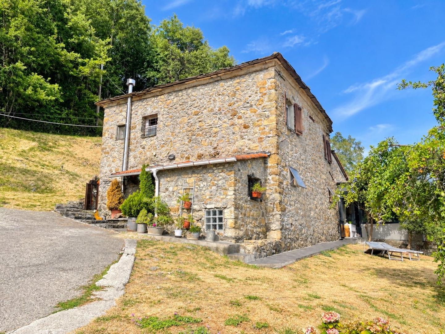 Rustico ristrutturato, Zignago pieve di