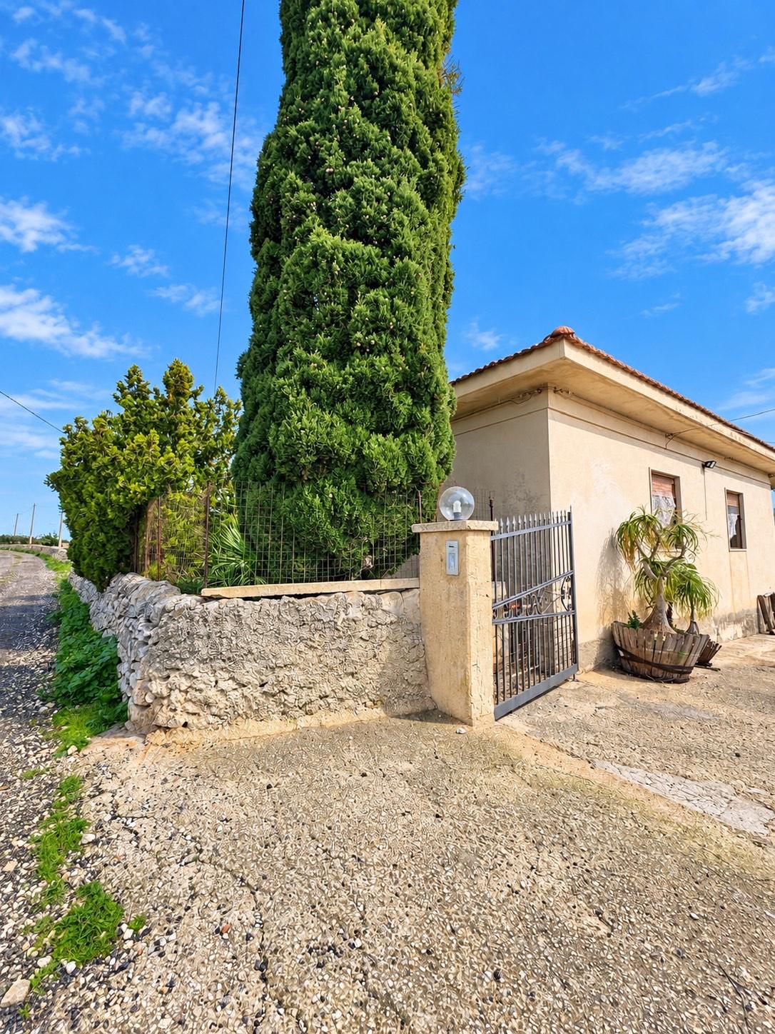 Casa indipendente con terrazzo, Ispica scorsone