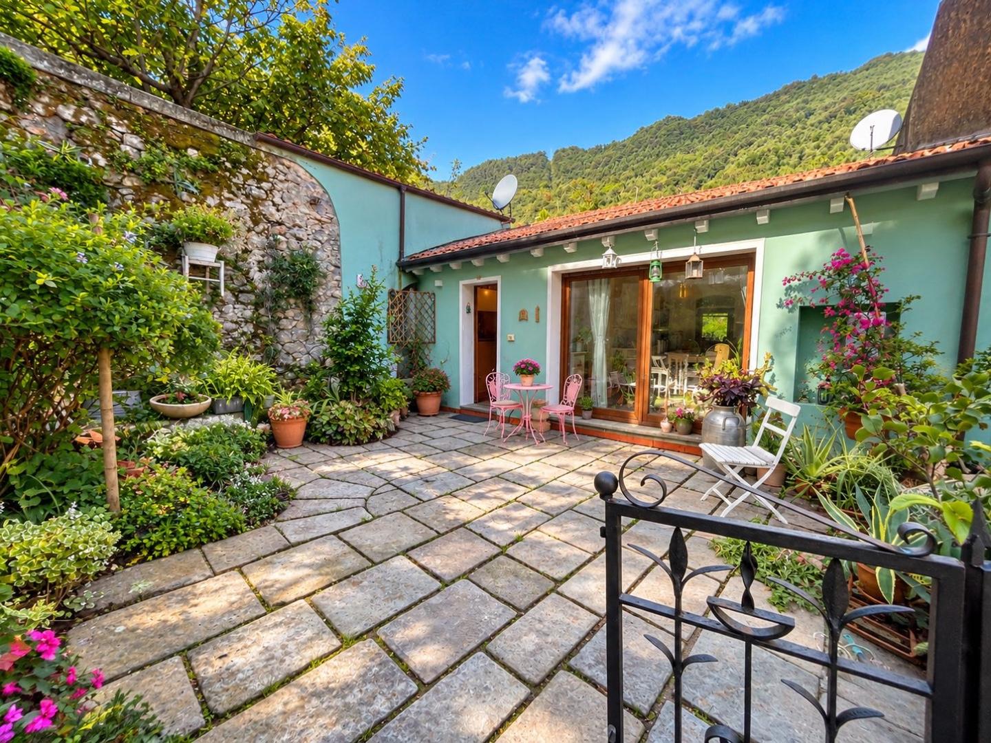 Casa indipendente ristrutturata a Ameglia