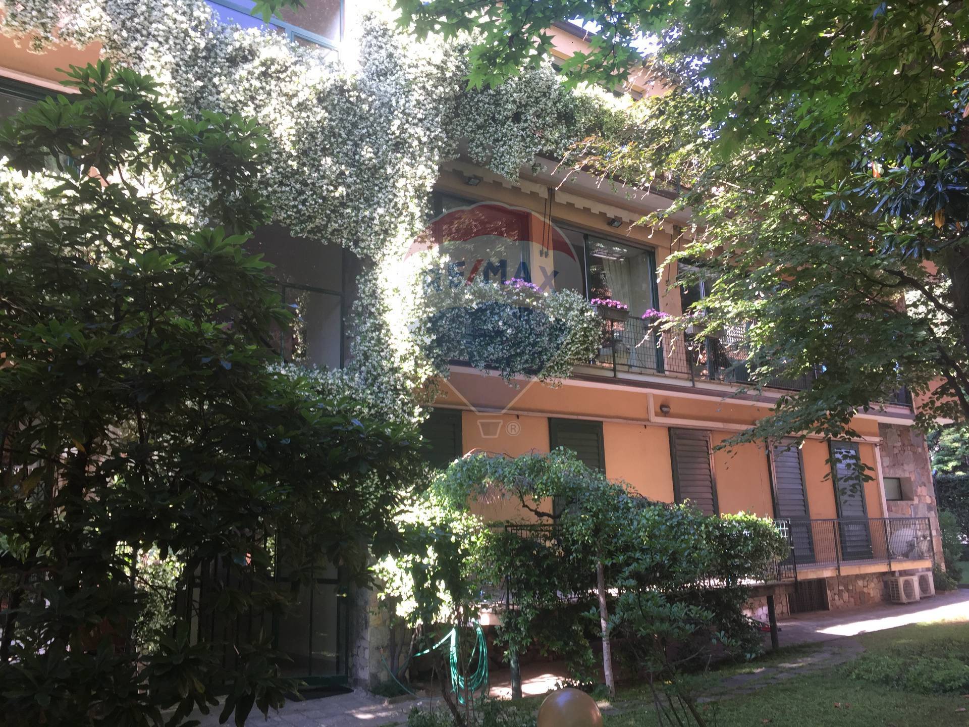 Trilocale con terrazzo, Milano testi