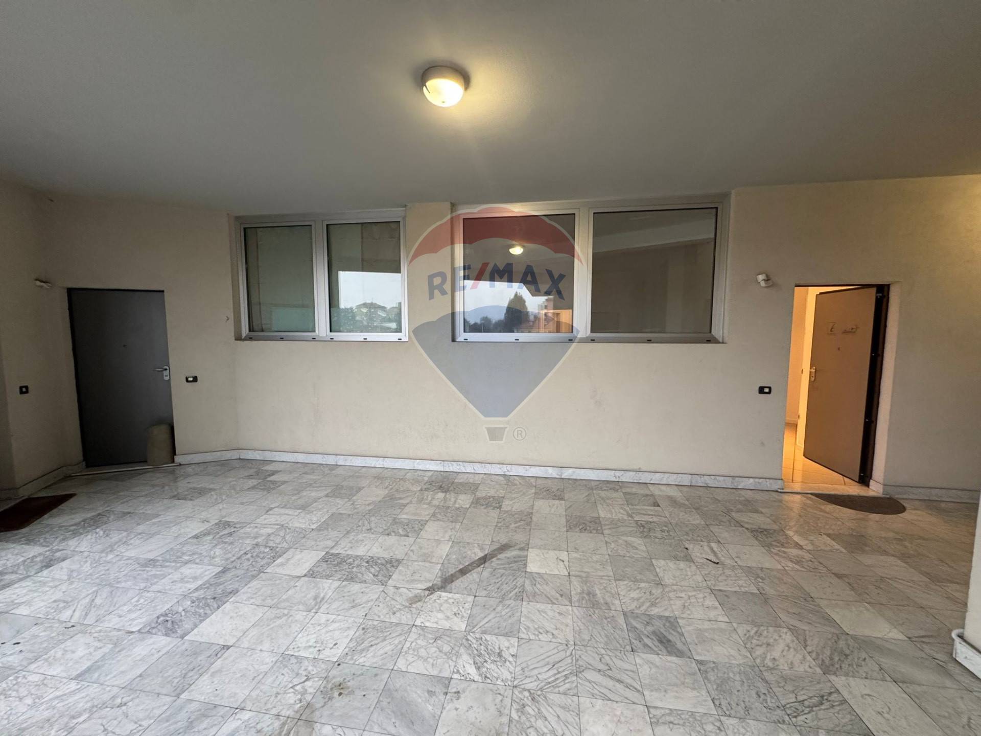 Ufficio in affitto a Milano, Certosa