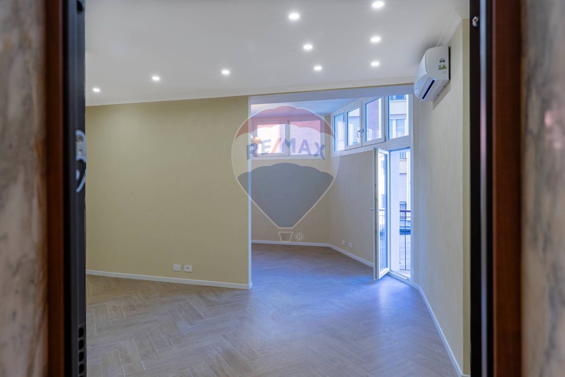 Loft/Open Space in vendita a Novara, Centro