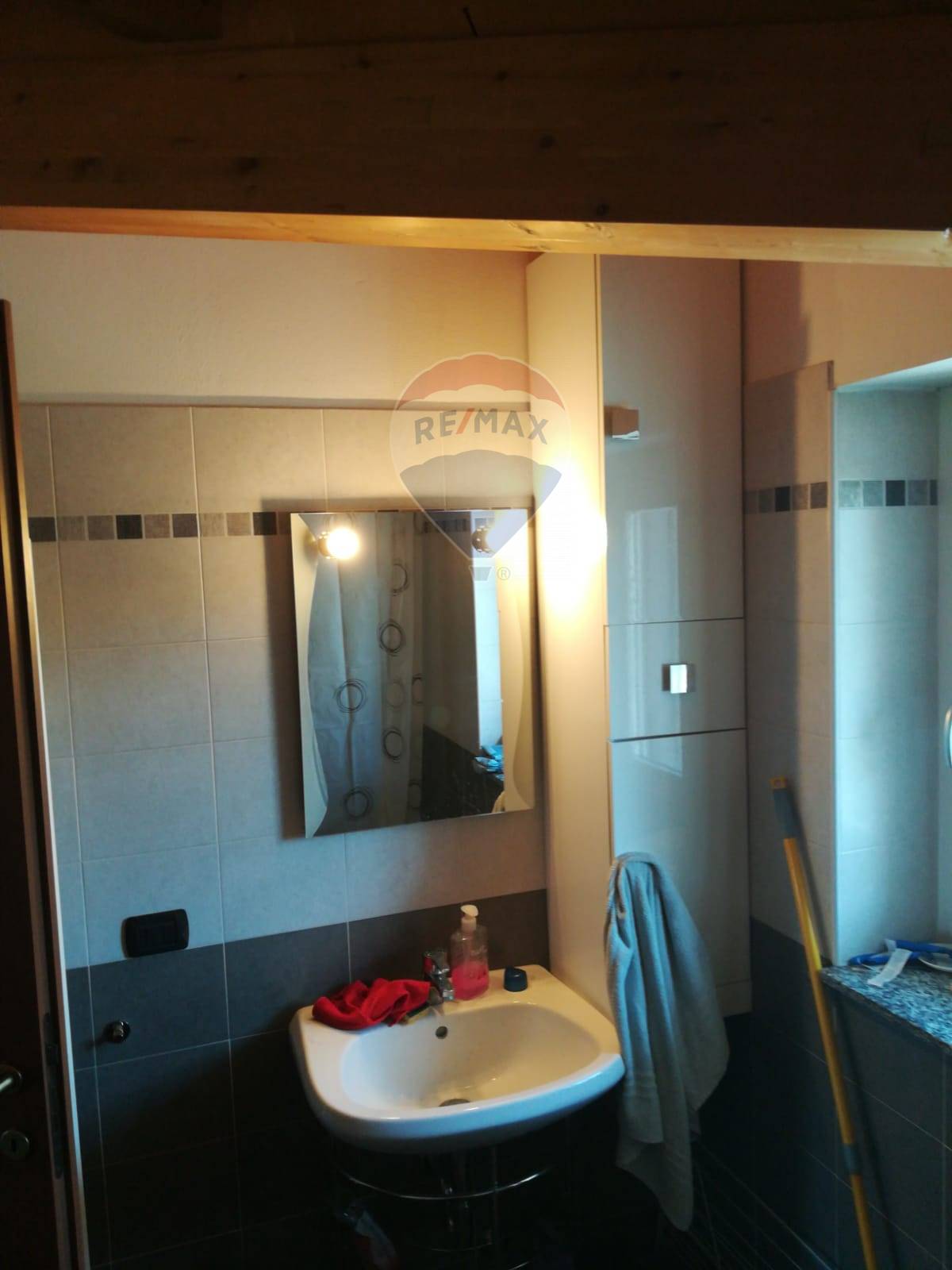 Appartamento in vendita a Gavirate, Groppello