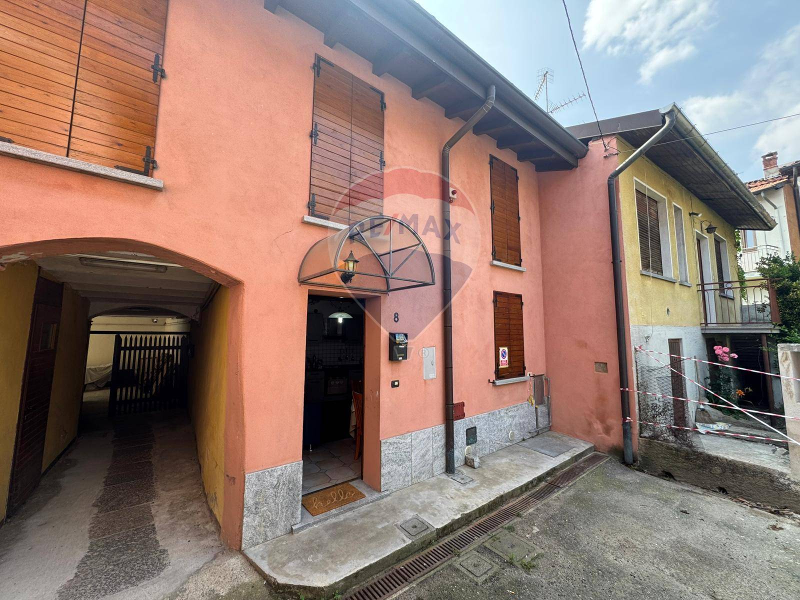 Casa Semindipendente in vendita a Gavirate, Groppello